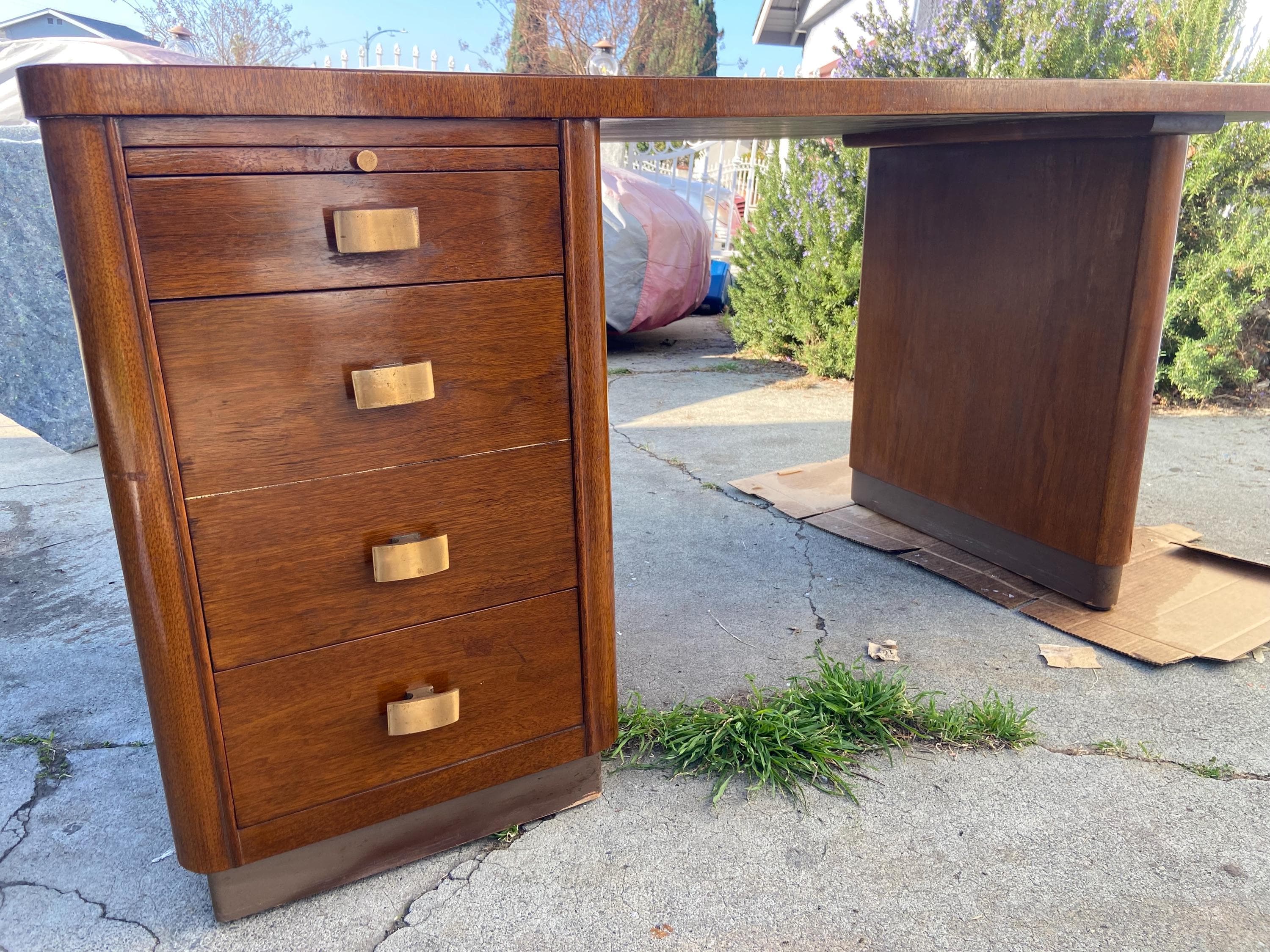 Art Deco Stow & Davis Mid Century Modern Walnut Boomerang Fan Executive Desk - Thumbnail 5