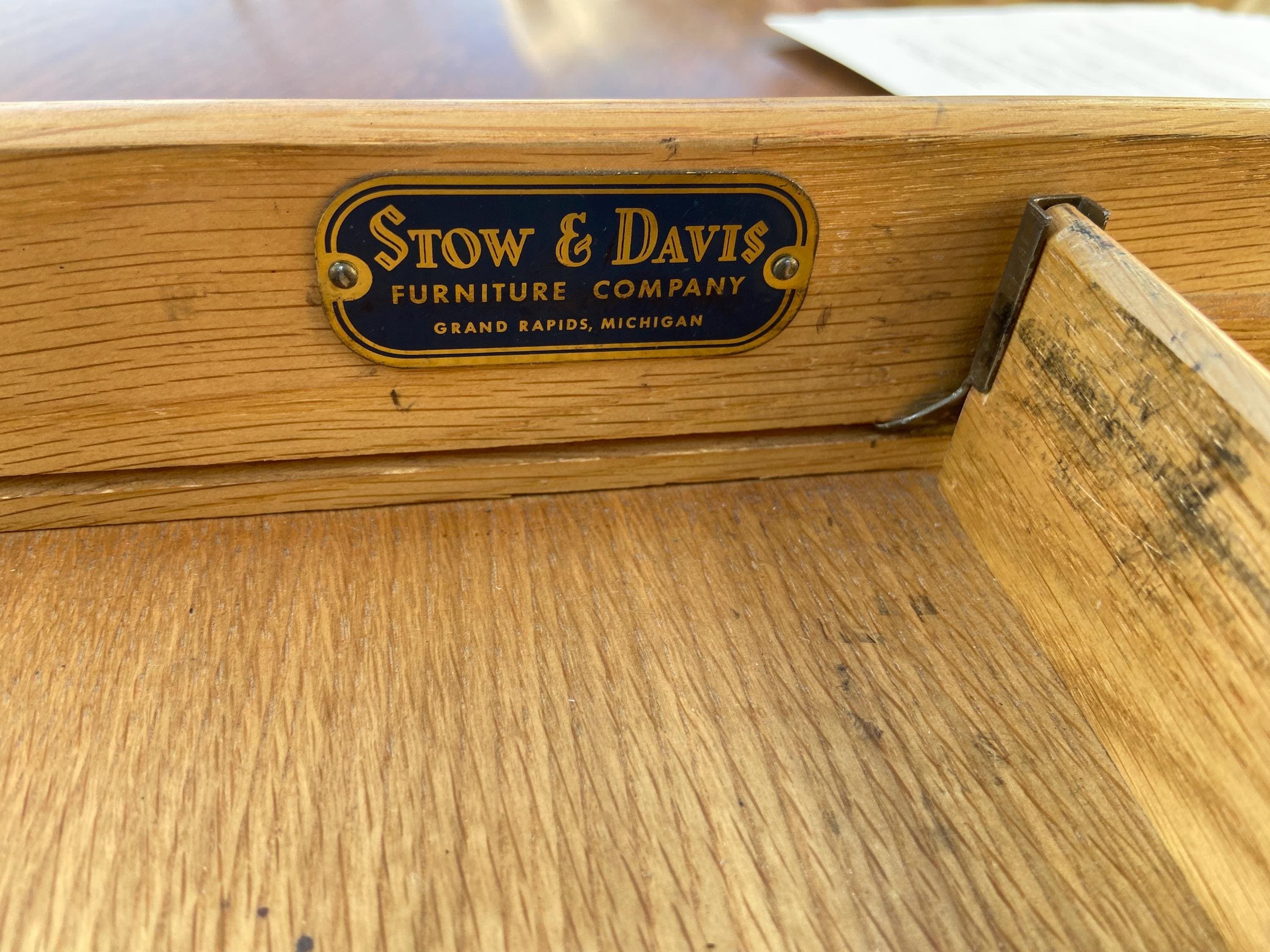 Art Deco Stow & Davis Mid Century Modern Walnut Boomerang Fan Executive Desk - Thumbnail 9