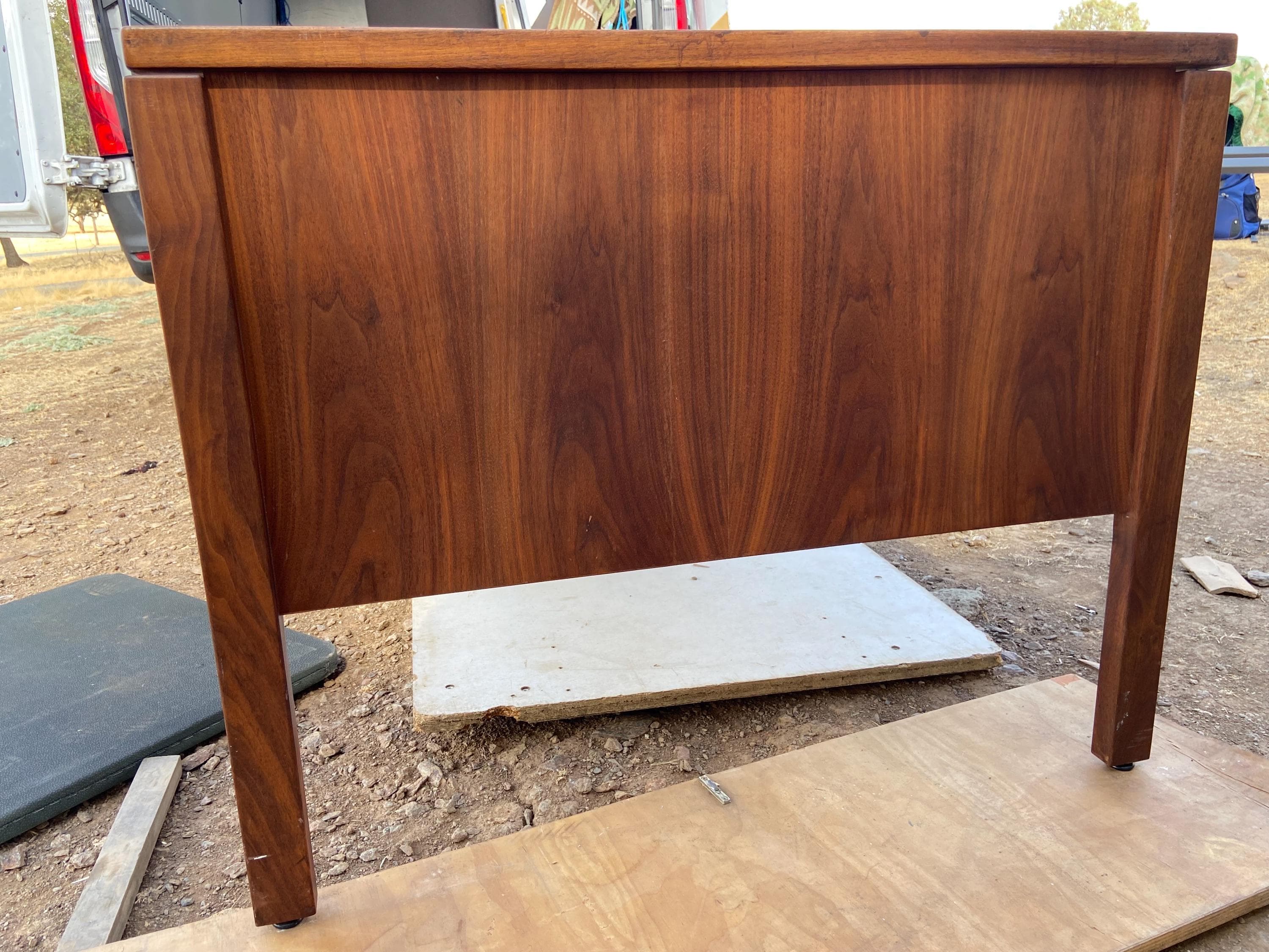 vintage mid century modern Jens Risom executive walnut desk - Thumbnail 6