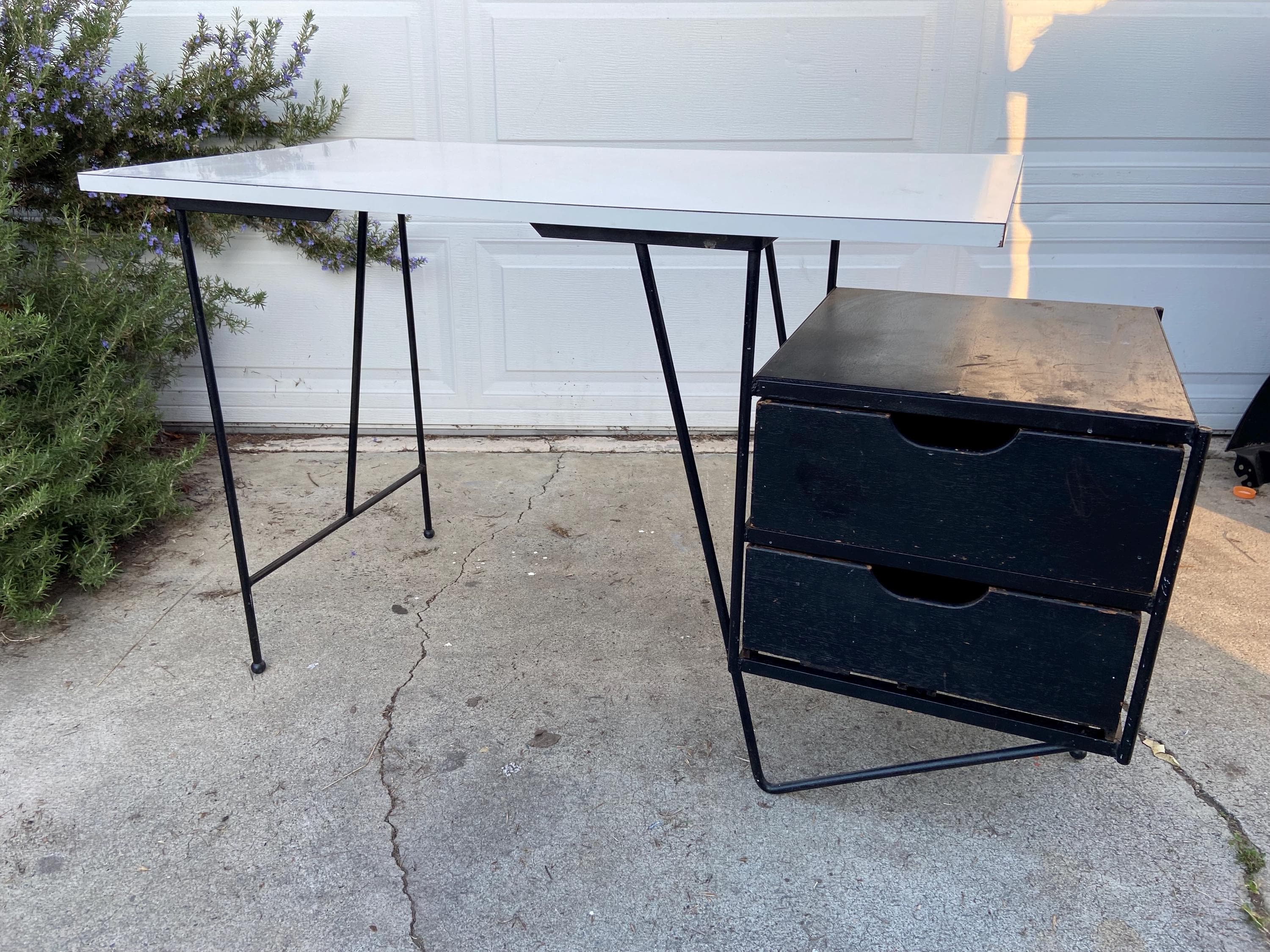 1950’s Floating Desk By D.R Bates & Jackson Gregory Jr. For Vista Of California - Thumbnail 8