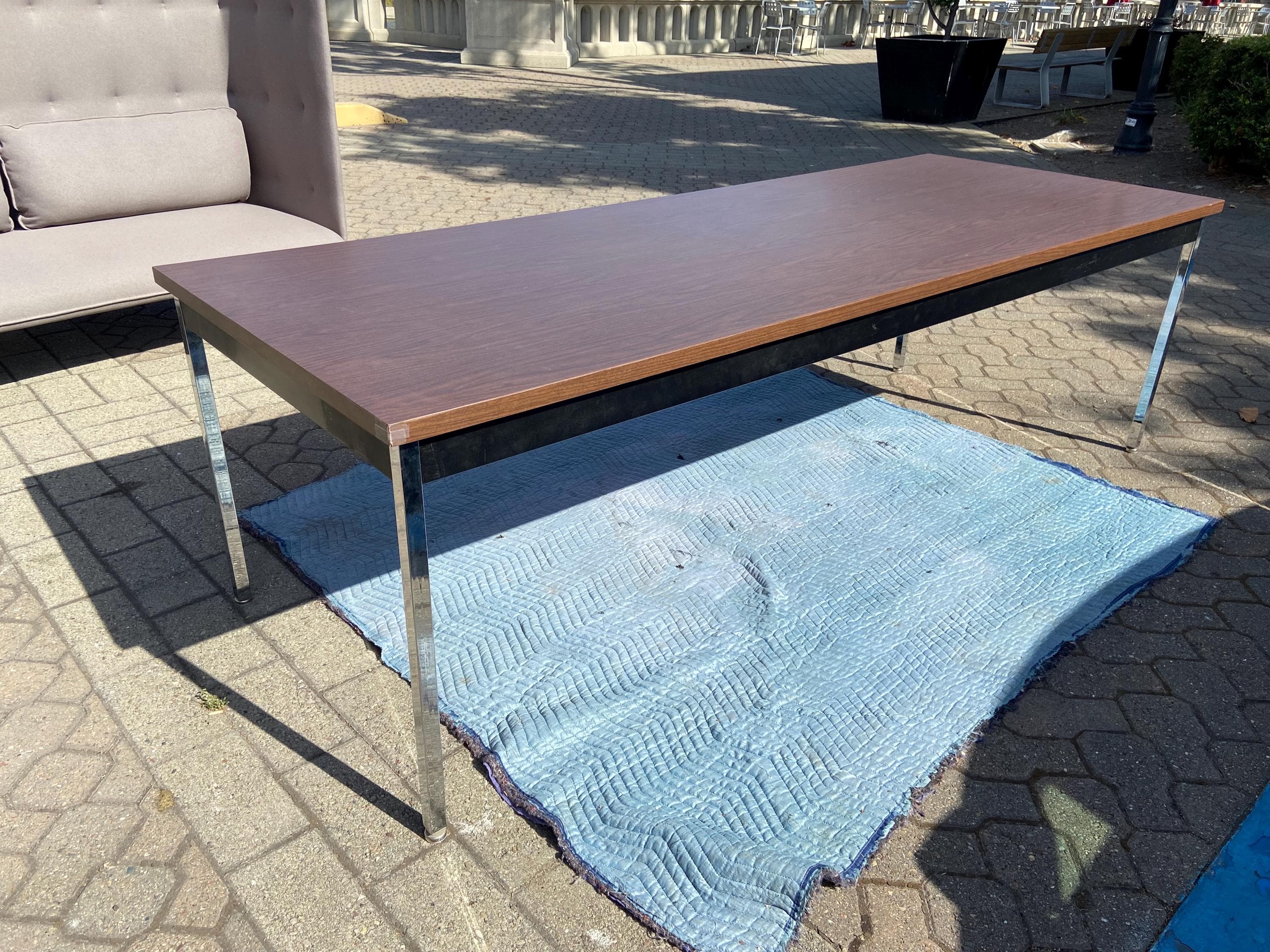 vintage mid century modern tanker conference table by Krueqer with foldable legs - Image 1