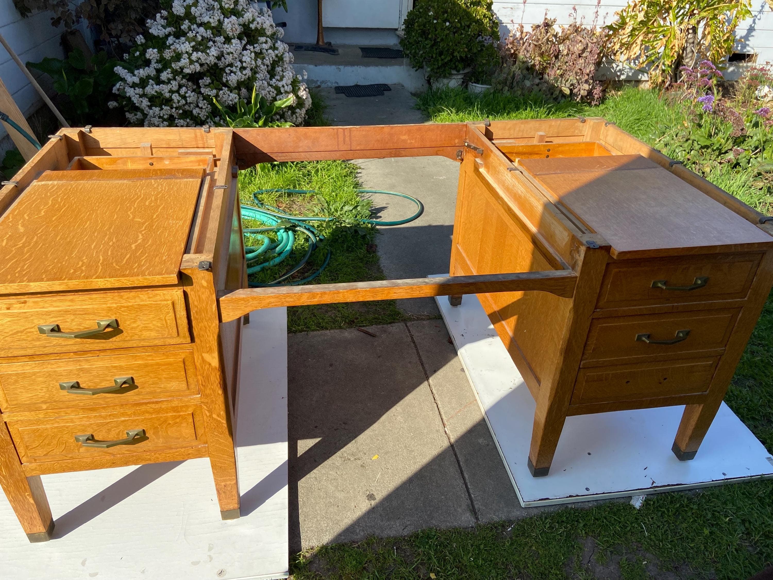 antique quarter sawn executive golden oak writing desk - Thumbnail 6