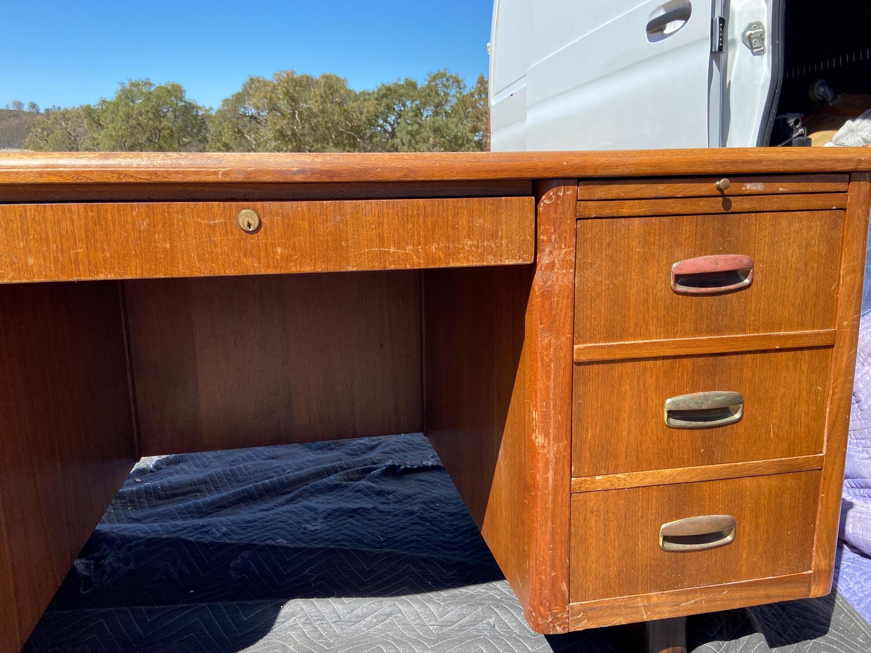 vintage mid century modern tanker desk needs refinishing - Thumbnail 2