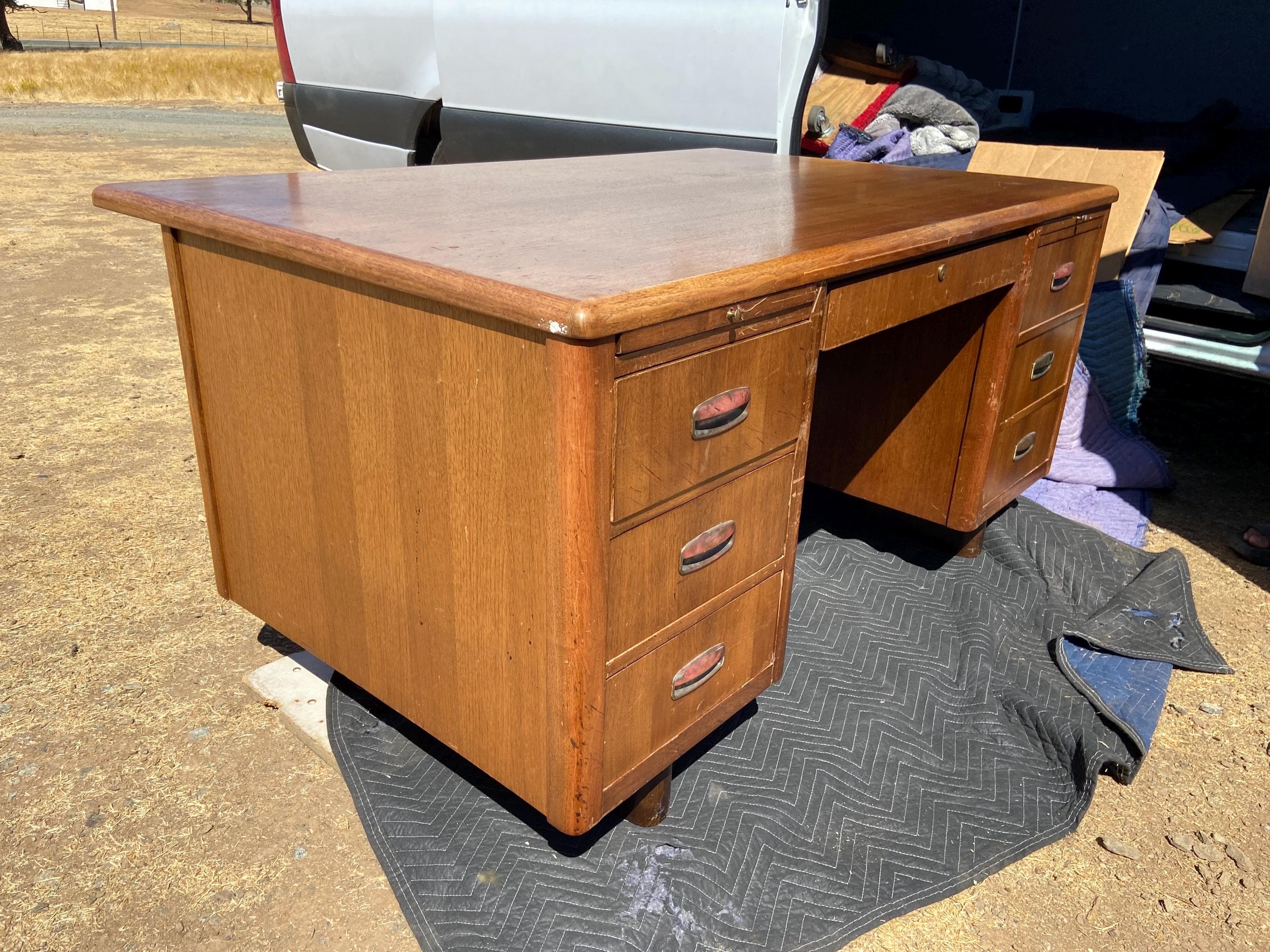 vintage mid century modern tanker desk needs refinishing - Thumbnail 8