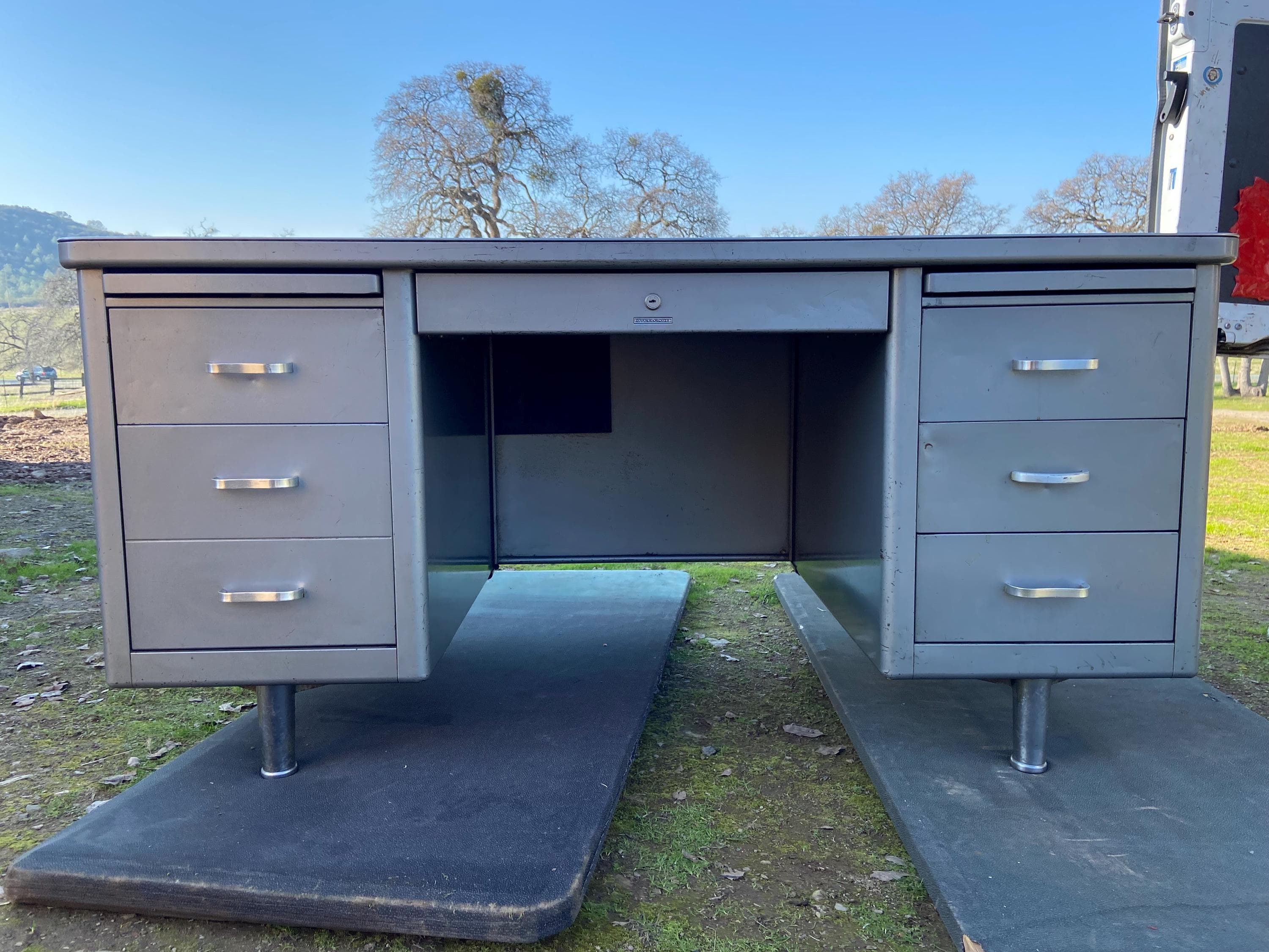 Steelcase vintage industrial metal tanker desk - Image 1