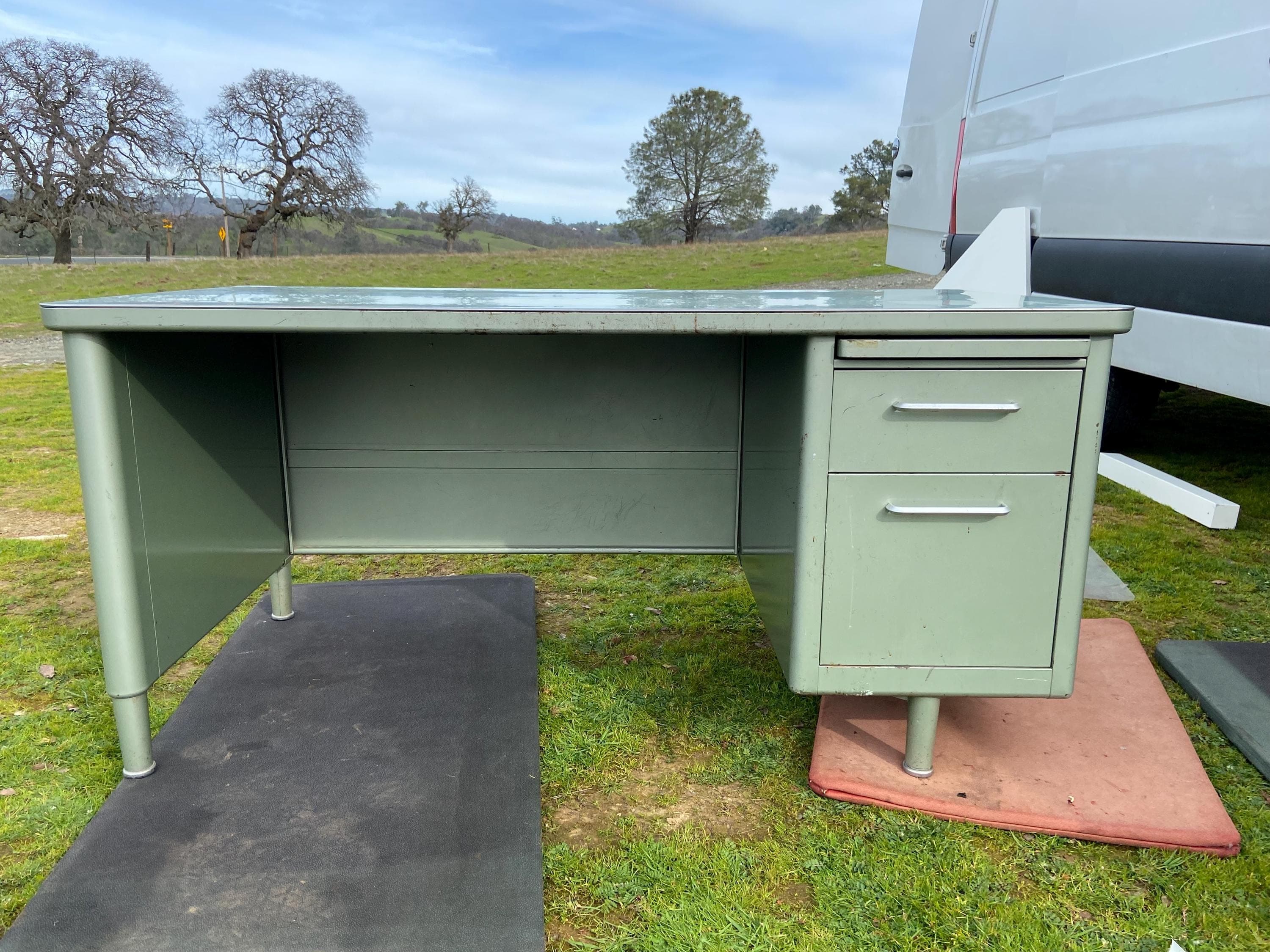 Steelcase vintage mid century modern metal tanker desk - Image 1