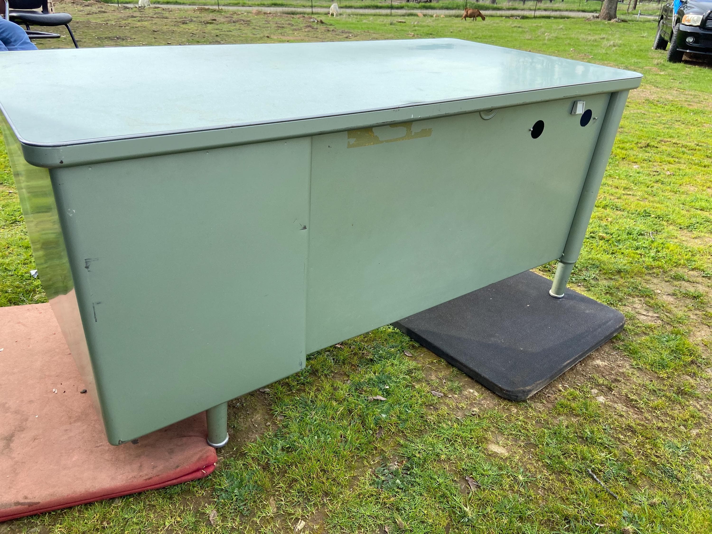 Steelcase vintage mid century modern metal tanker desk - Thumbnail 5