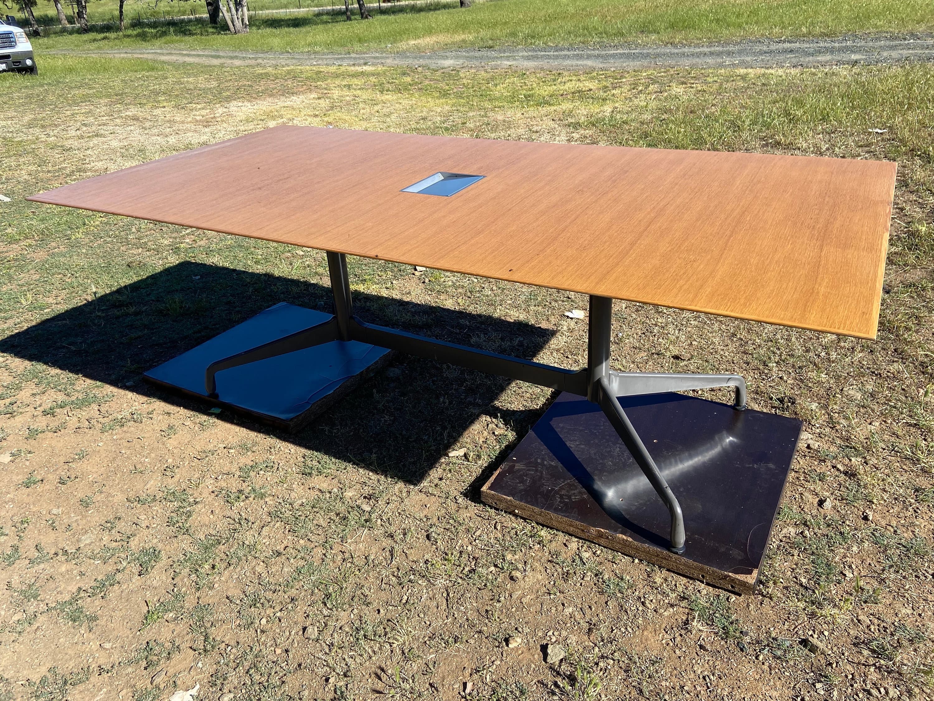 Herman Miller vintage conference table - Thumbnail 9