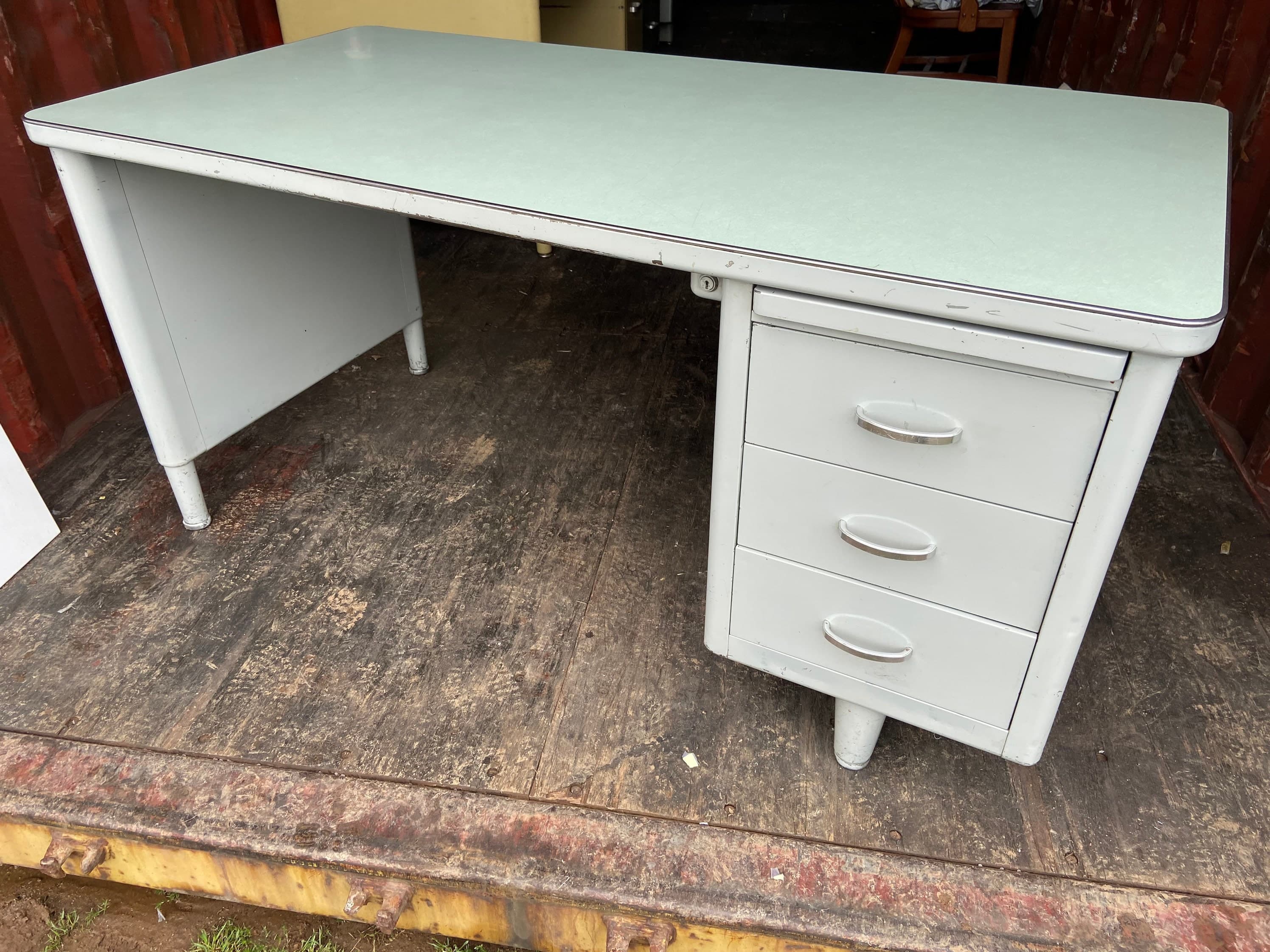 Steelcase vintage metal tanker desk - Thumbnail 6