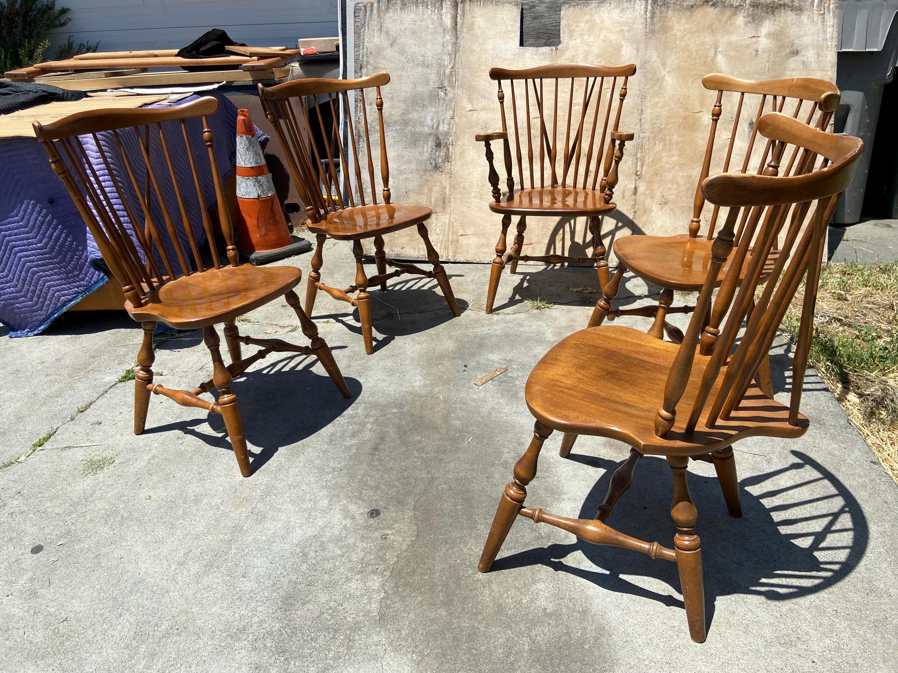 vintage Ethan Allen Windsor fiddleback nutmeg kitchen chairs set of 5 - Thumbnail 3