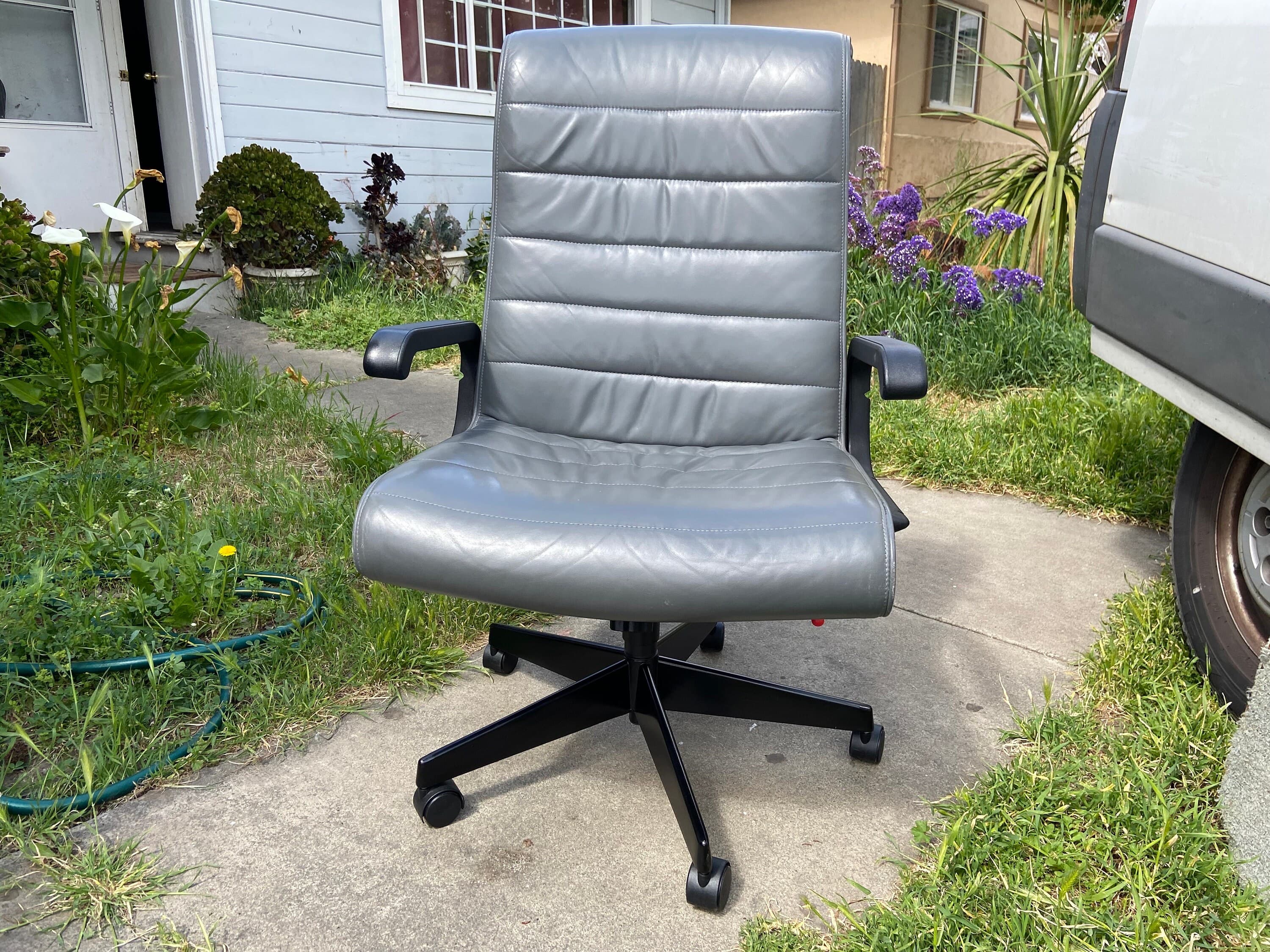 vintage Richard sapper knoll management grey leather chair - Image 1