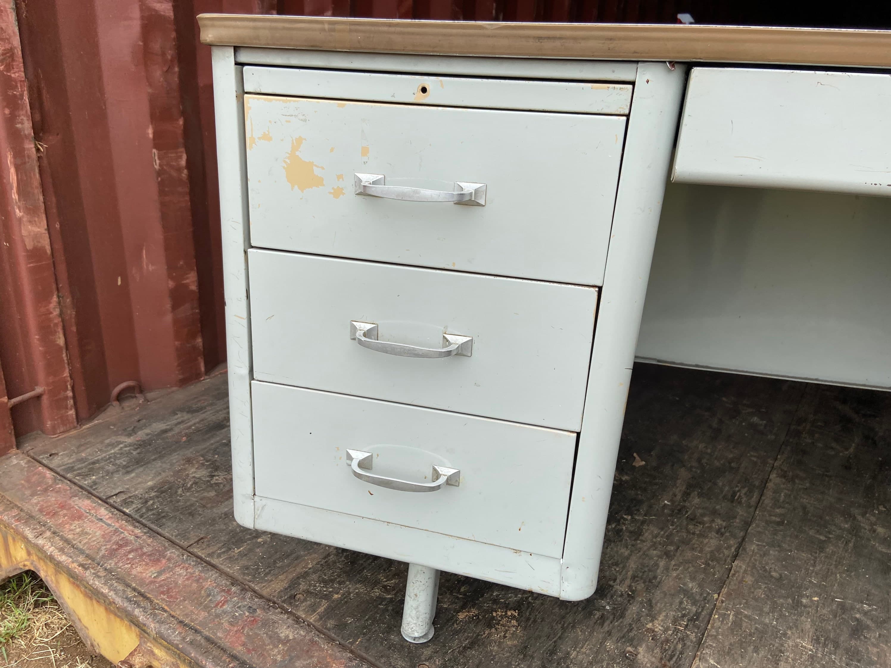 Vintage metal tanker desks - Thumbnail 8