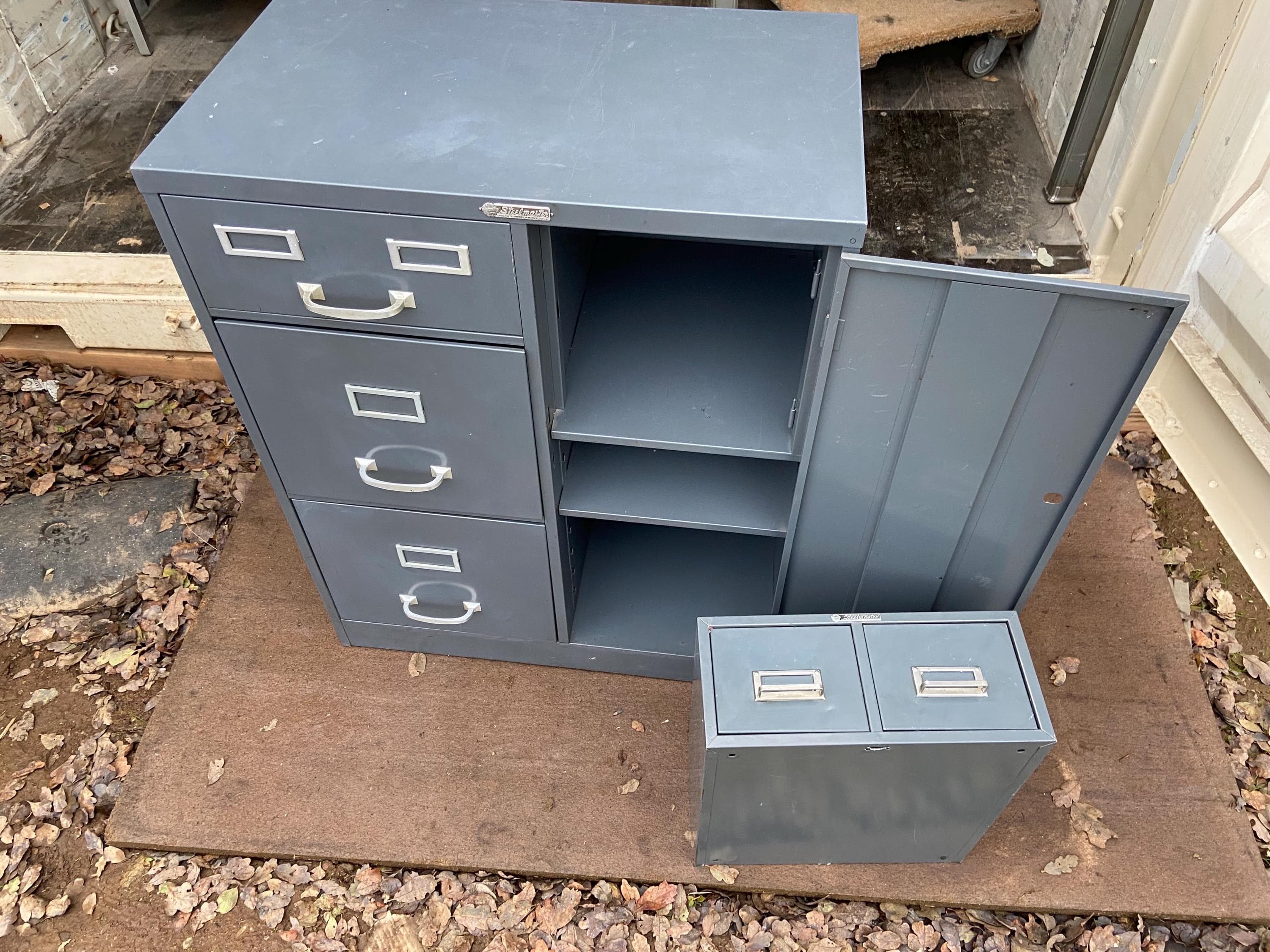 vintage  mid century modern  steelmaster metal cabinet - Thumbnail 5