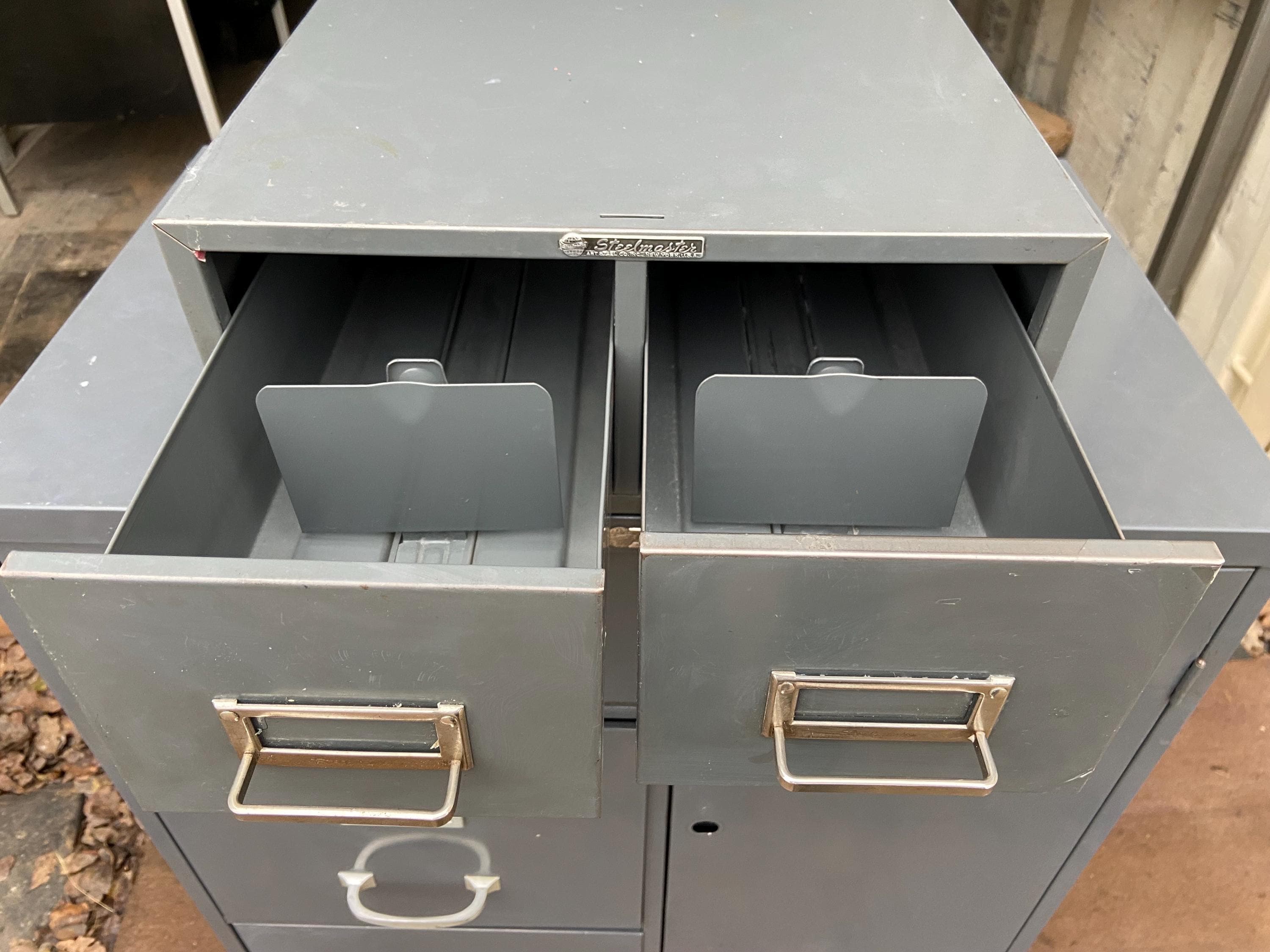 vintage  mid century modern  steelmaster metal cabinet - Thumbnail 10