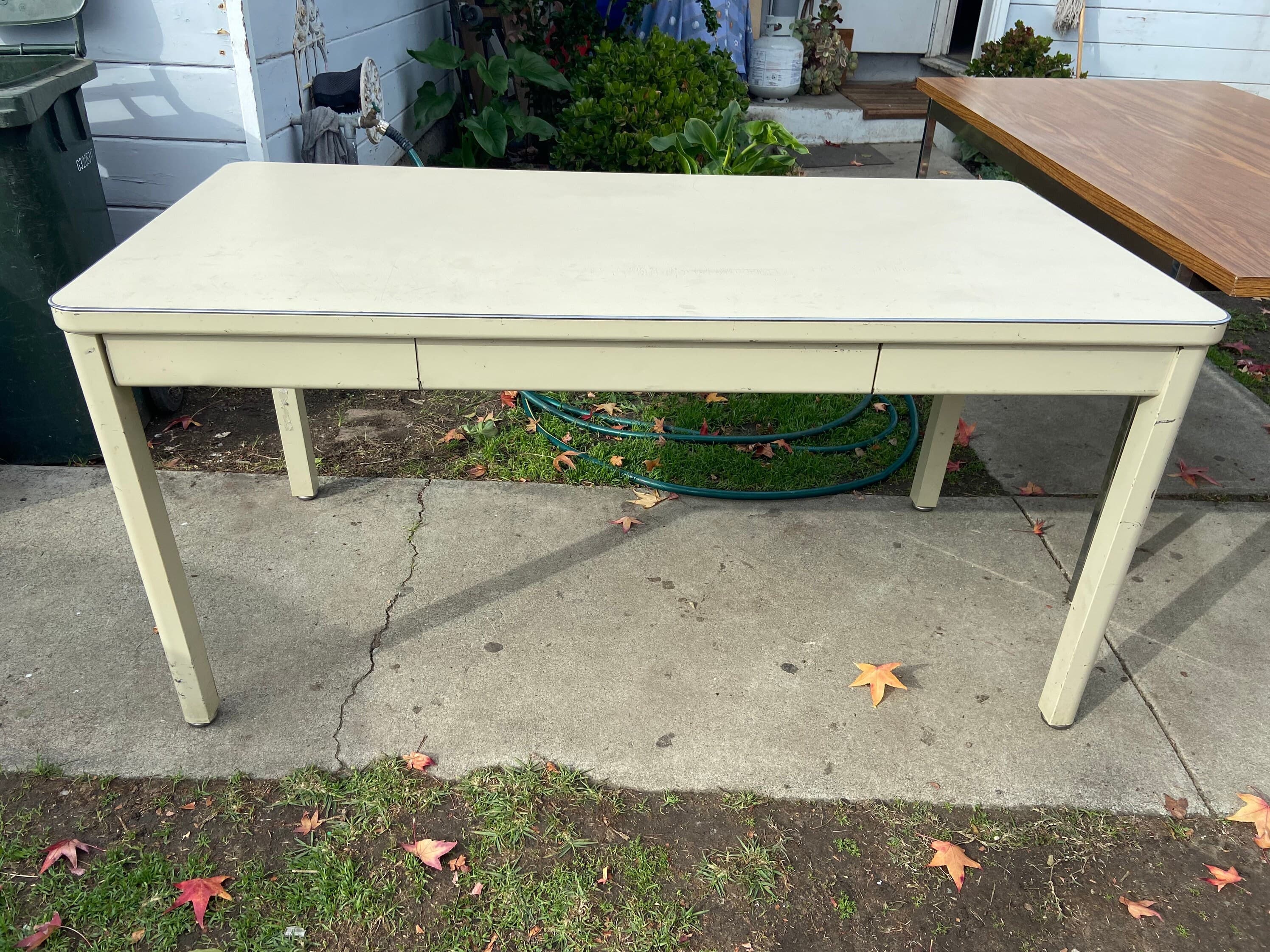Vintage mid century modern metal tanker desk table - Image 1