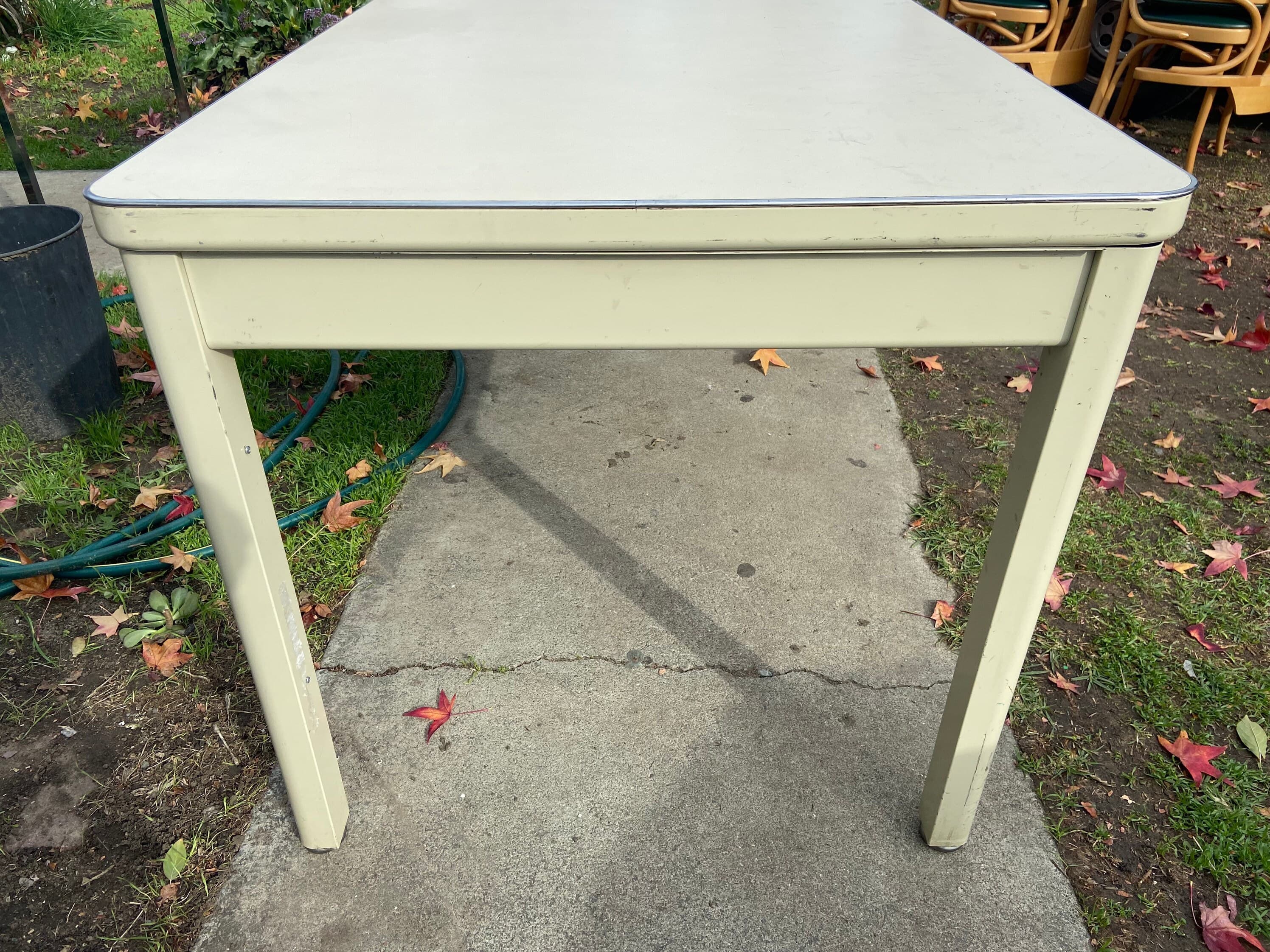 Vintage mid century modern metal tanker desk table - Thumbnail 5