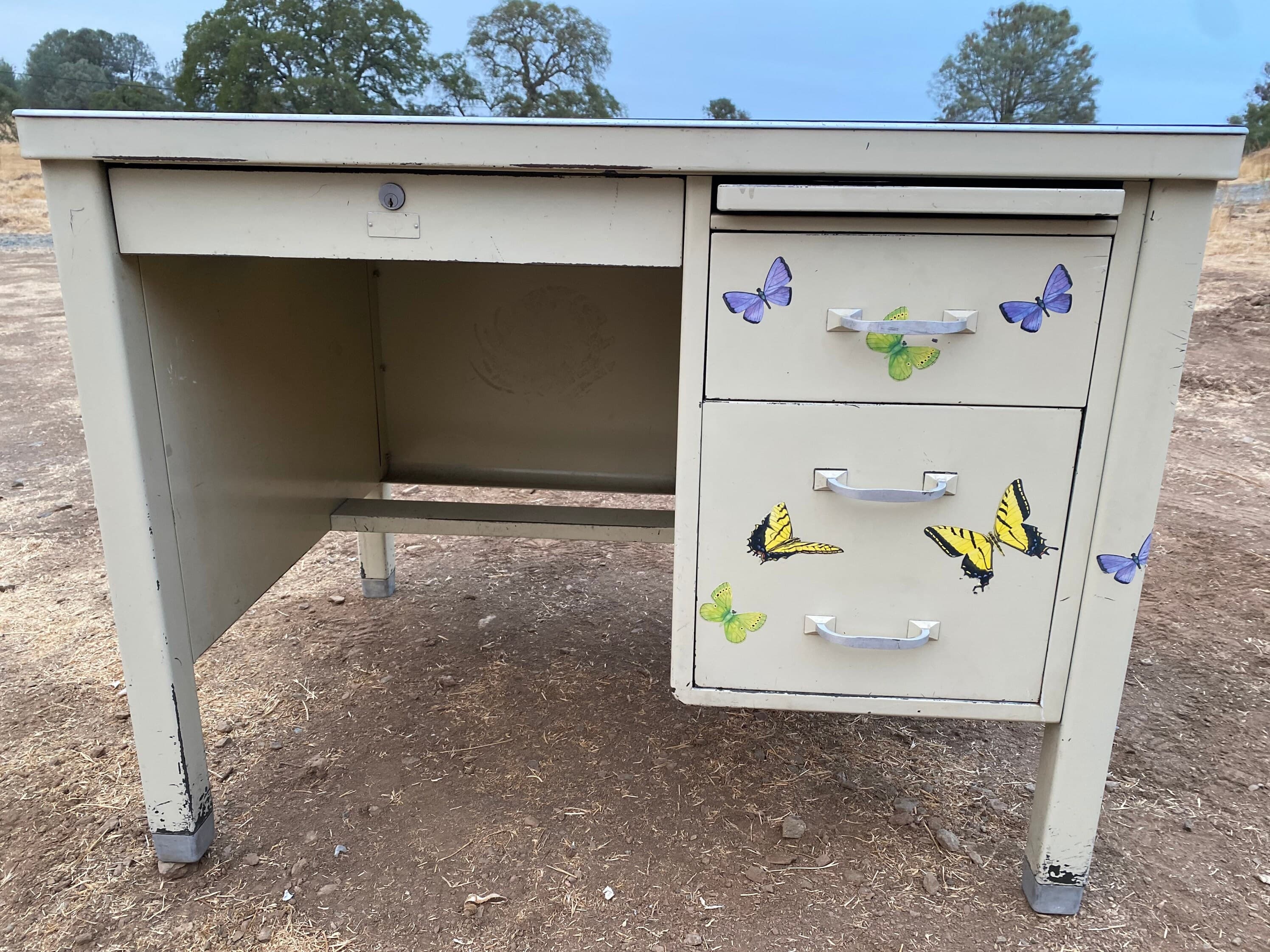 General fireproofing vintage metal tanker desk - Image 1