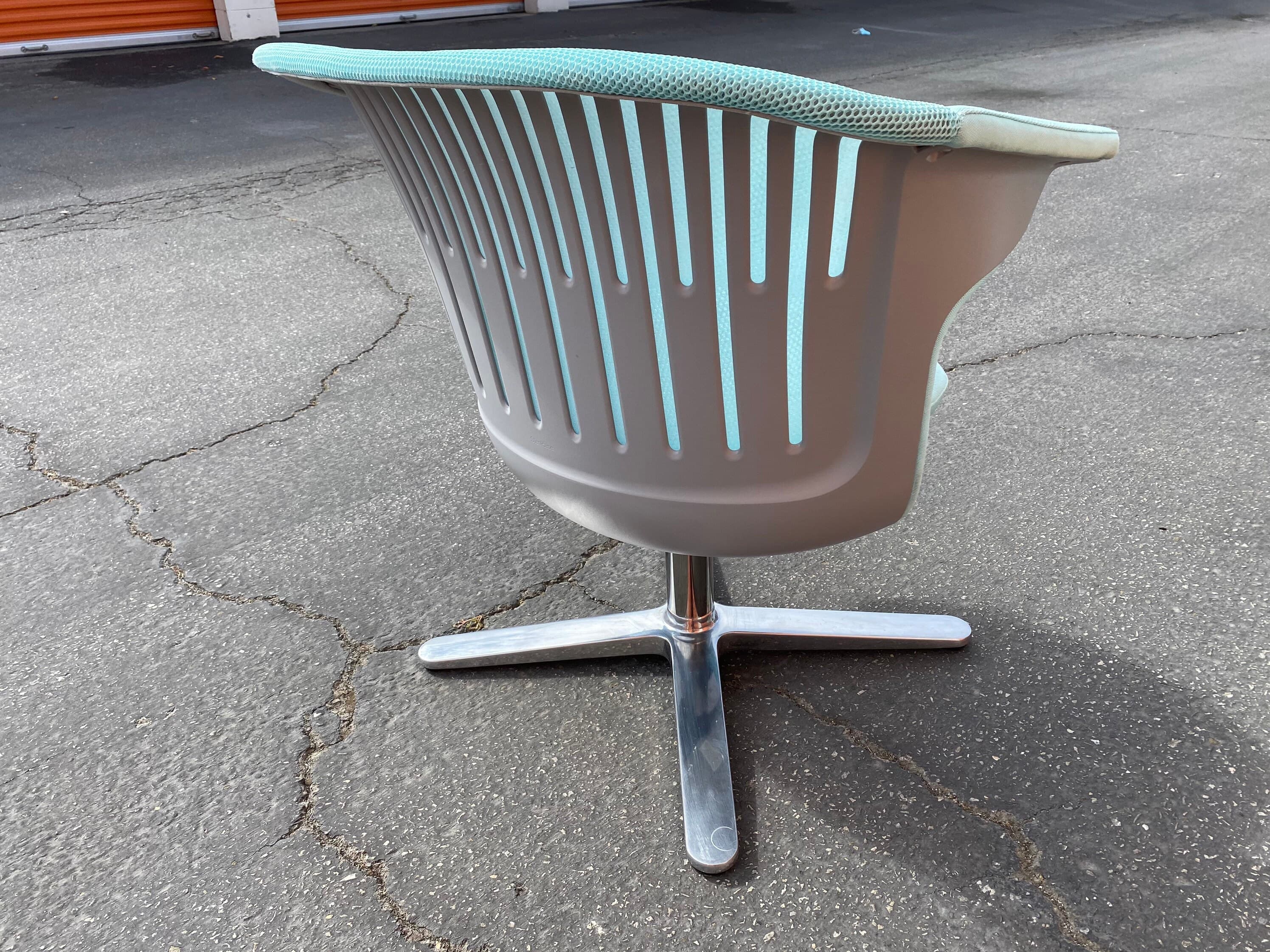 Steelcase l2i lounge desk chairs - Thumbnail 2