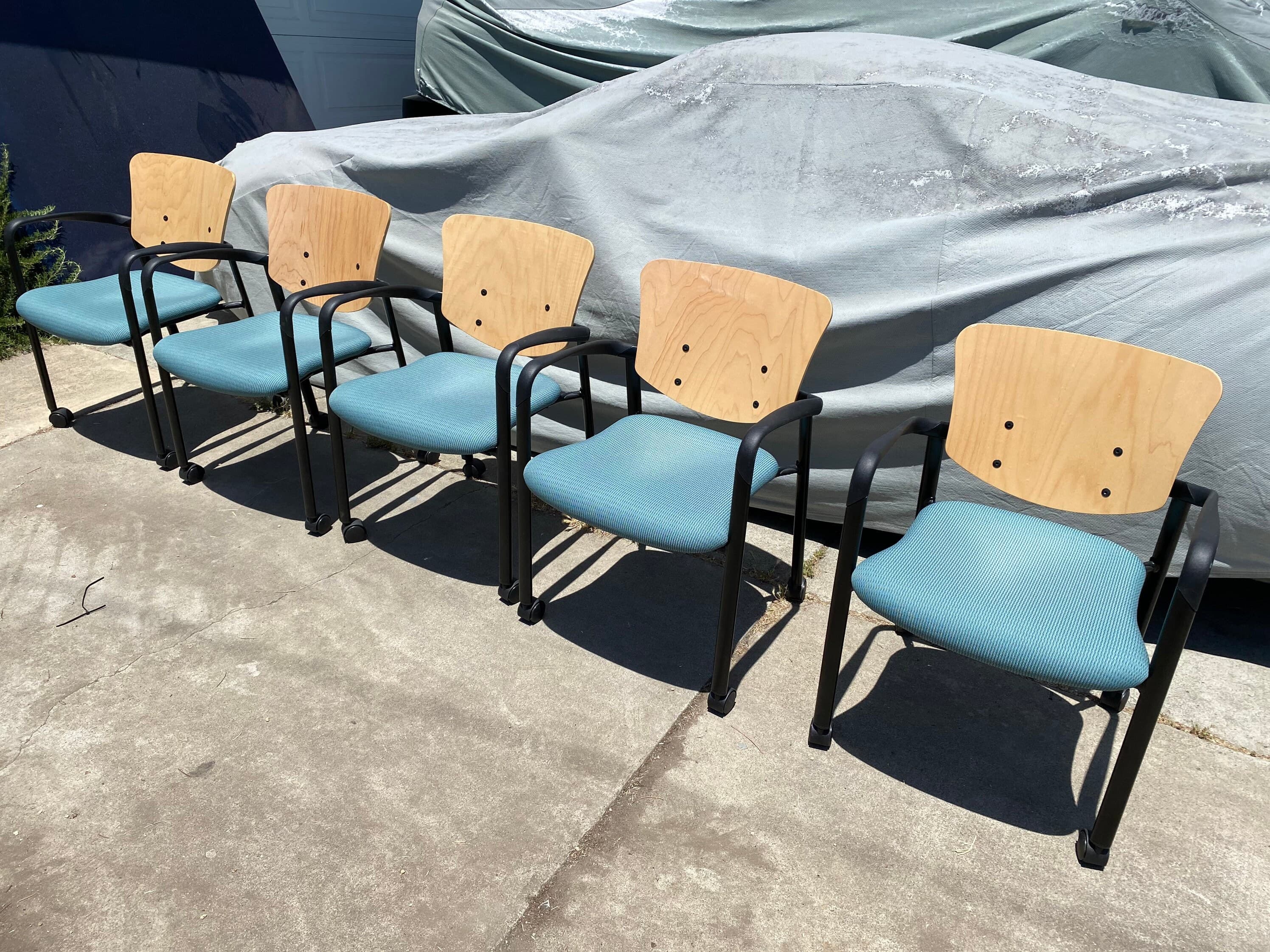 Six conference rolling chairs - Thumbnail 4