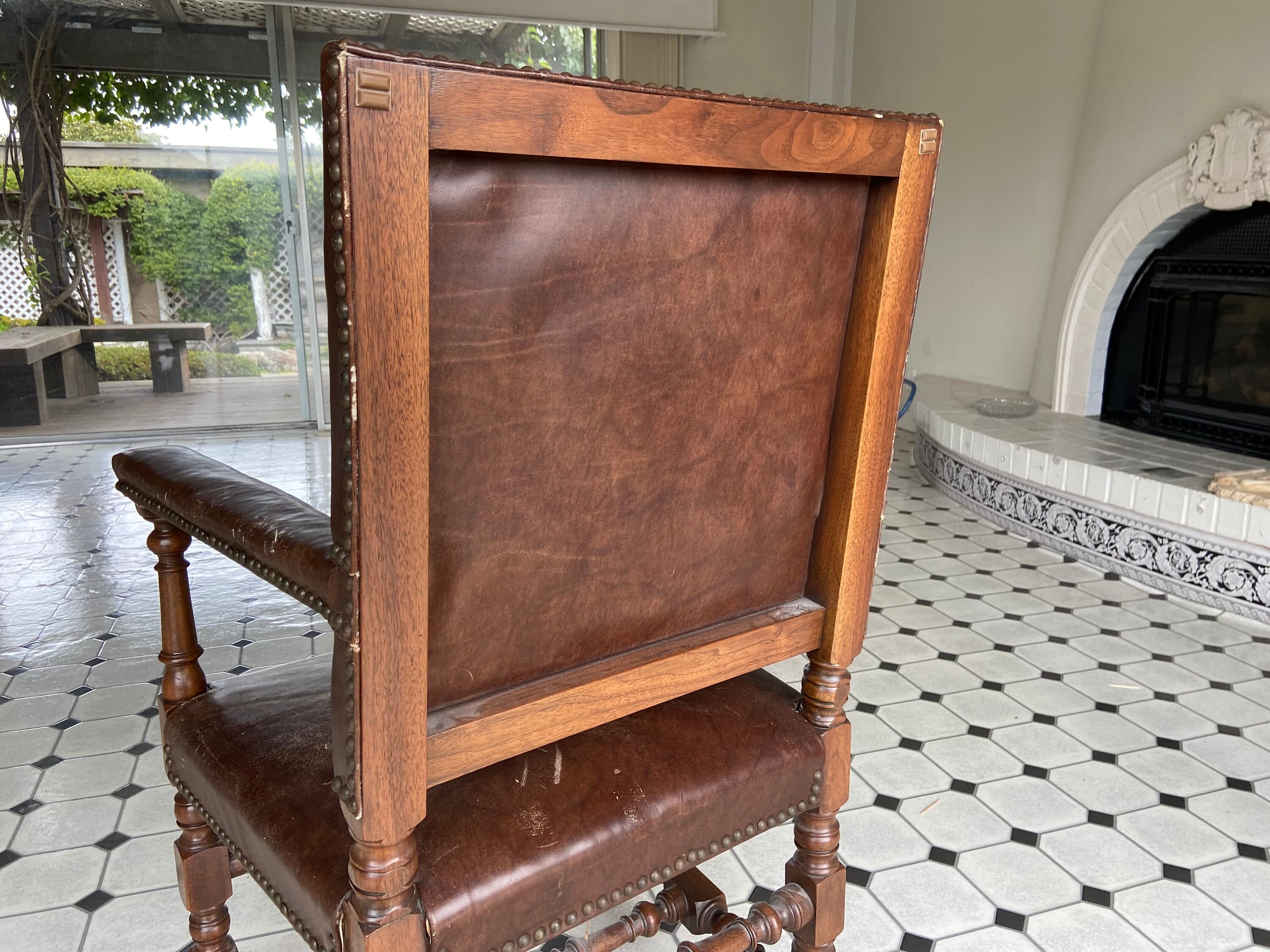 19th century French oak high back leather arm chair - Thumbnail 9