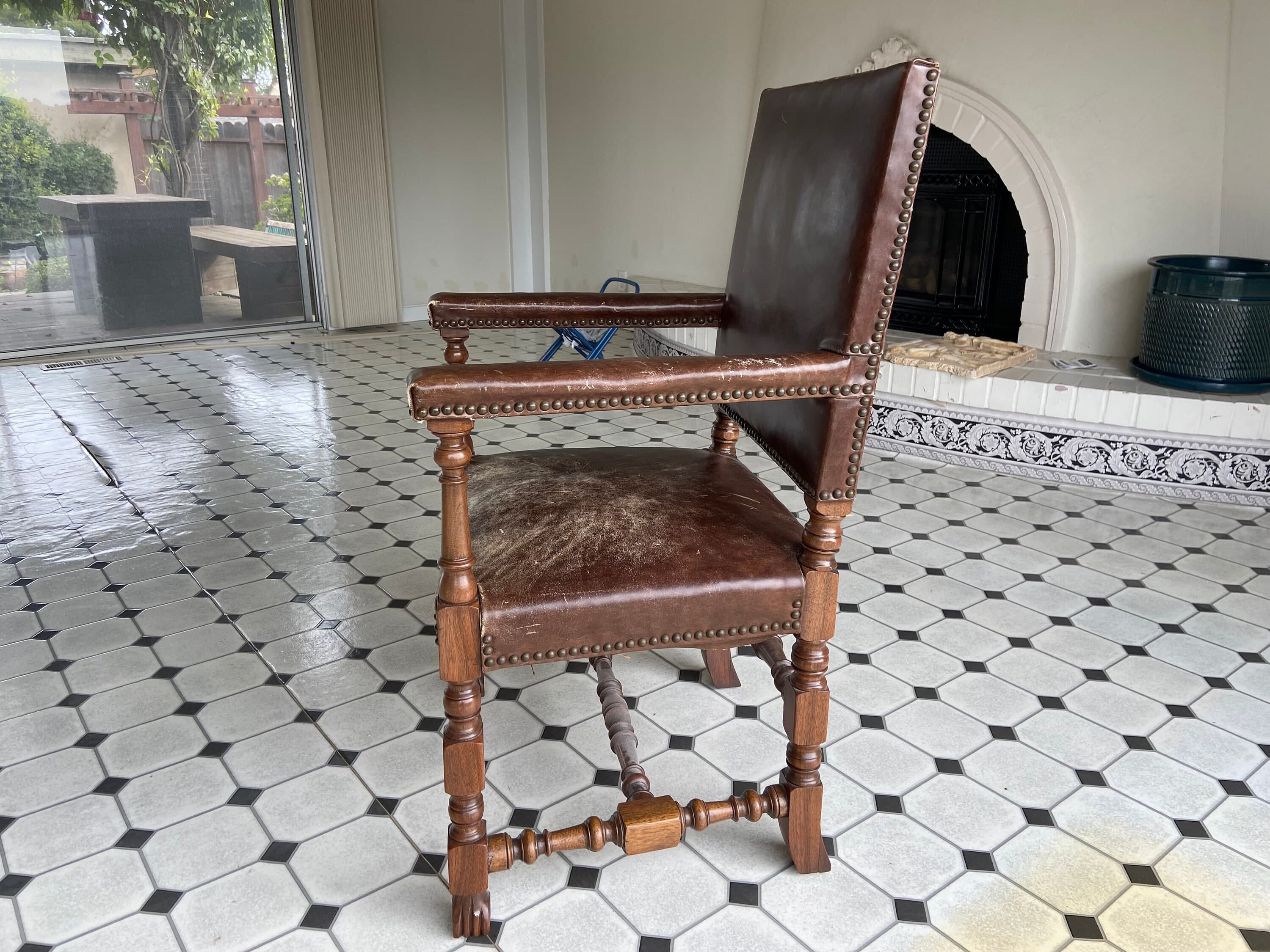19th century French oak high back leather arm chair - Thumbnail 7
