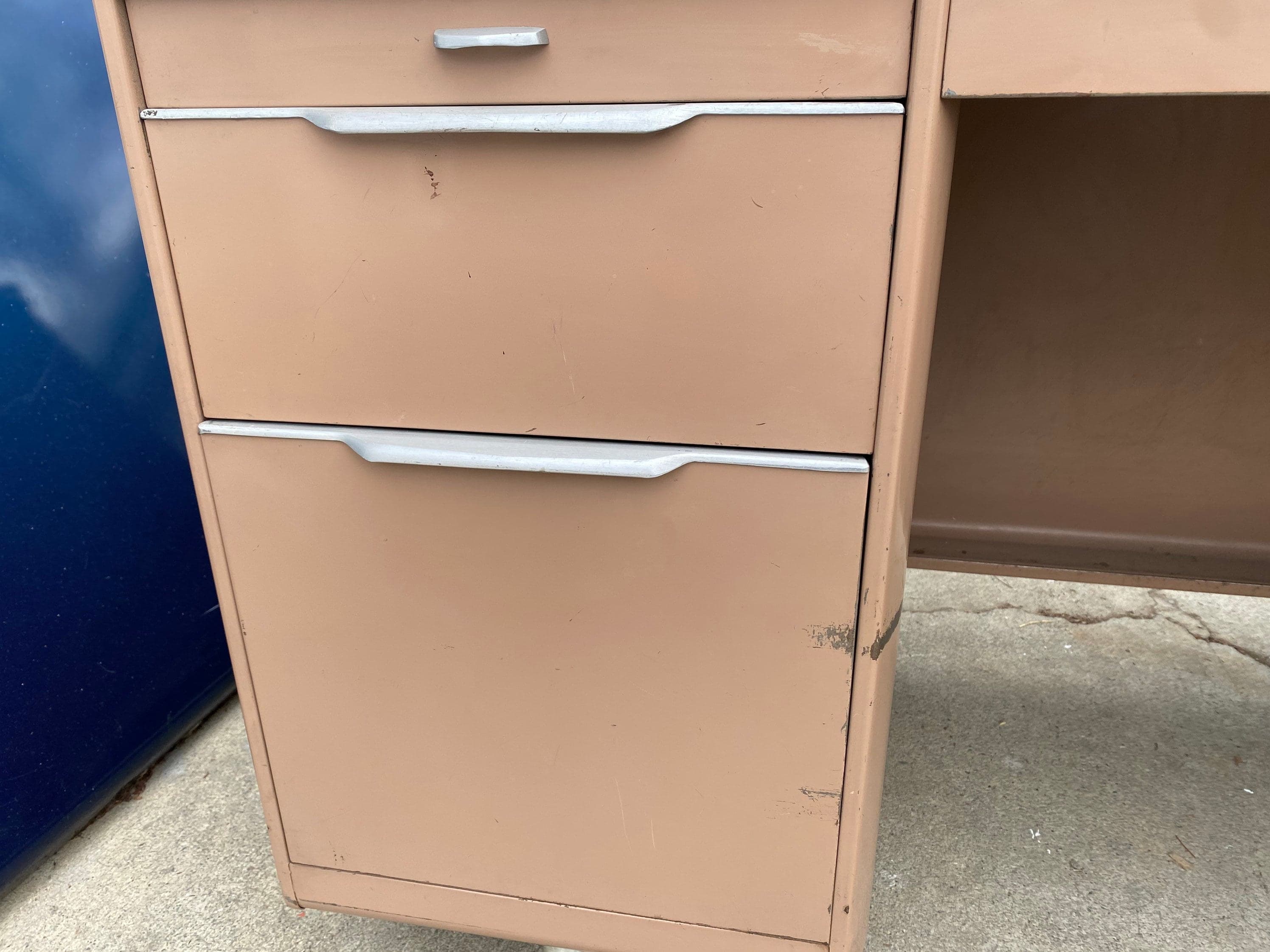 The general fireproofing vintage mid century modern tanker desk - Thumbnail 6