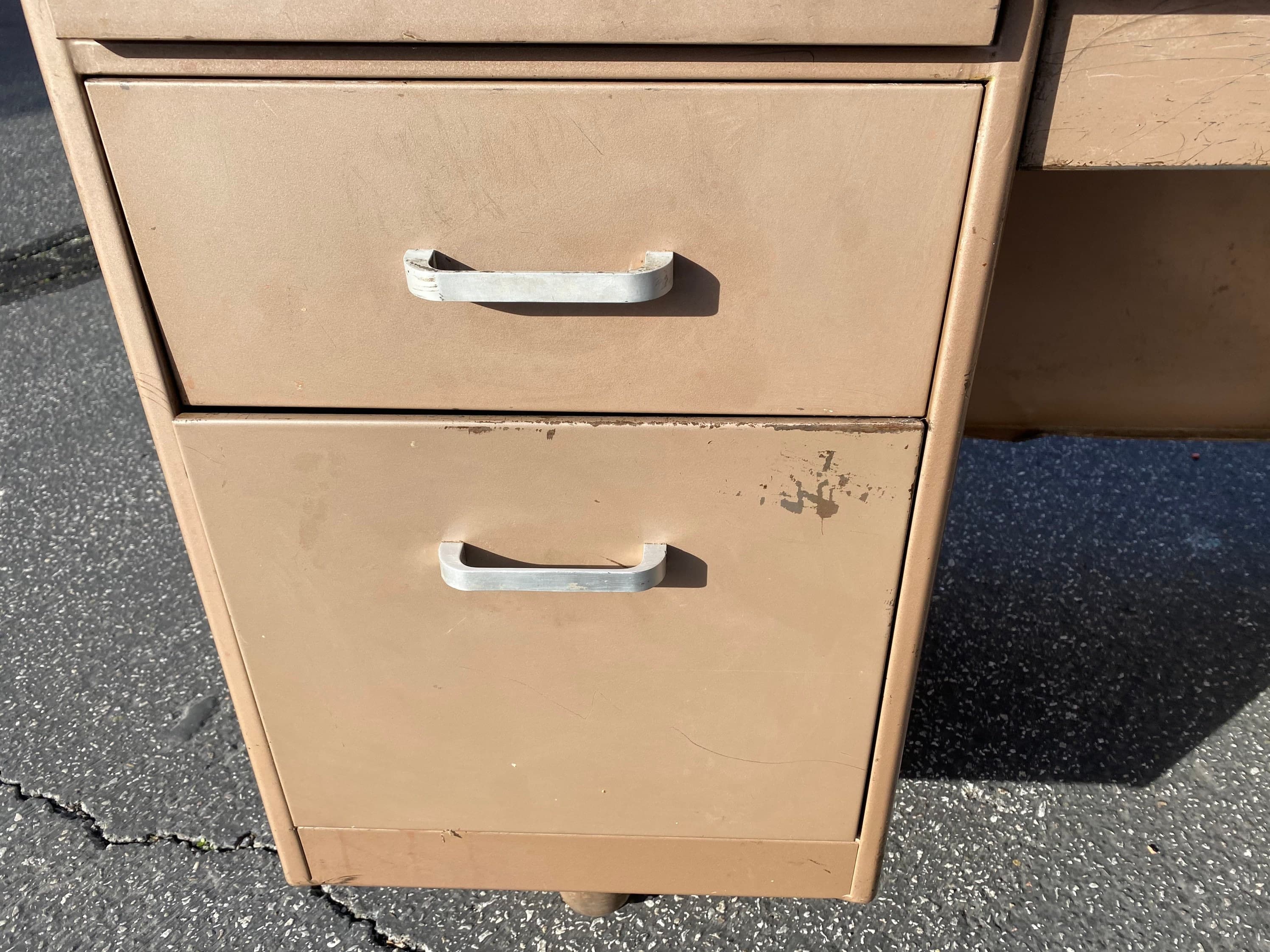 The general fireproofing vintage mid century modern tanker desk - Thumbnail 8