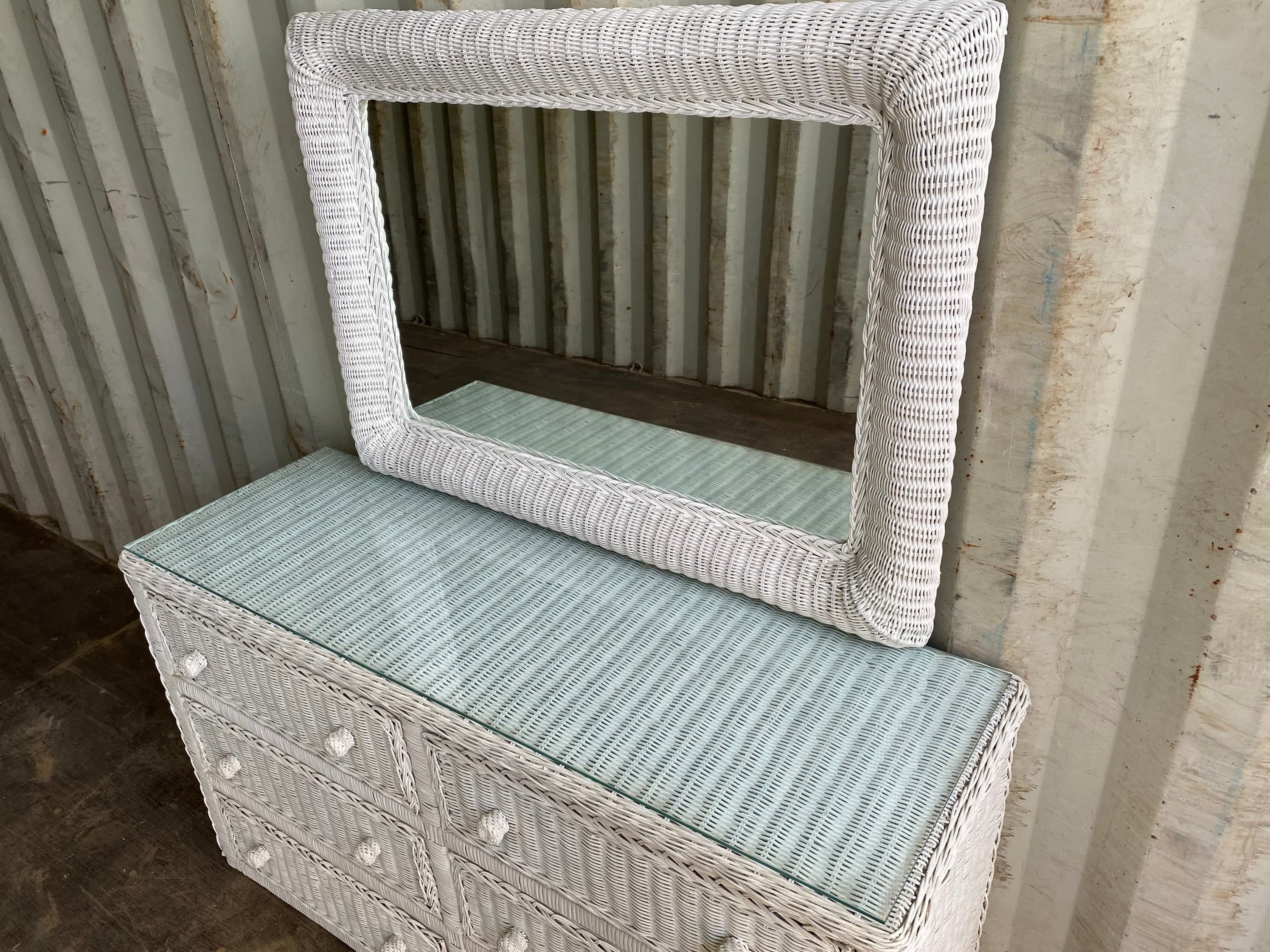 Vintage wicker dresser set - Thumbnail 2