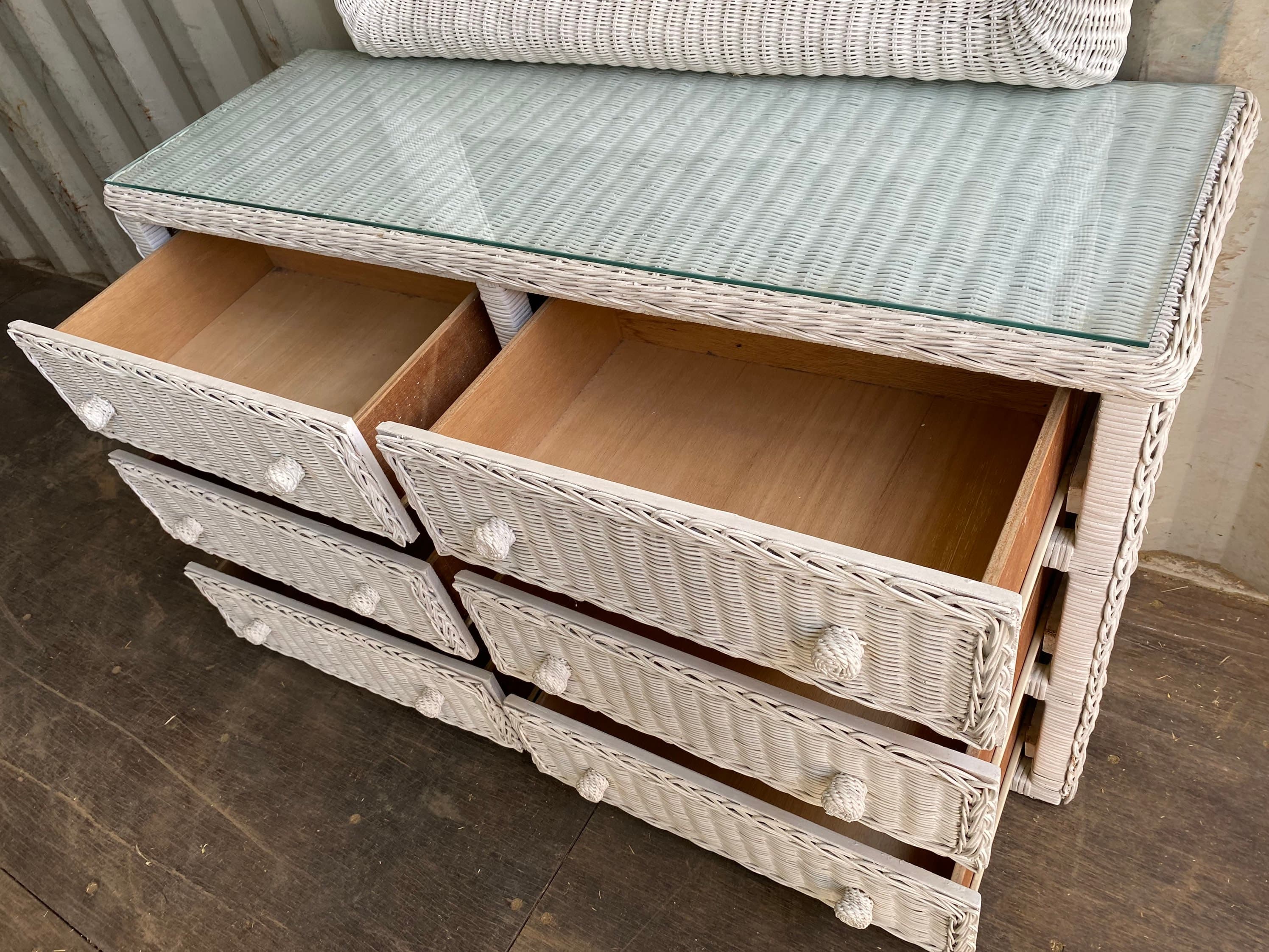 Vintage wicker dresser set - Thumbnail 9