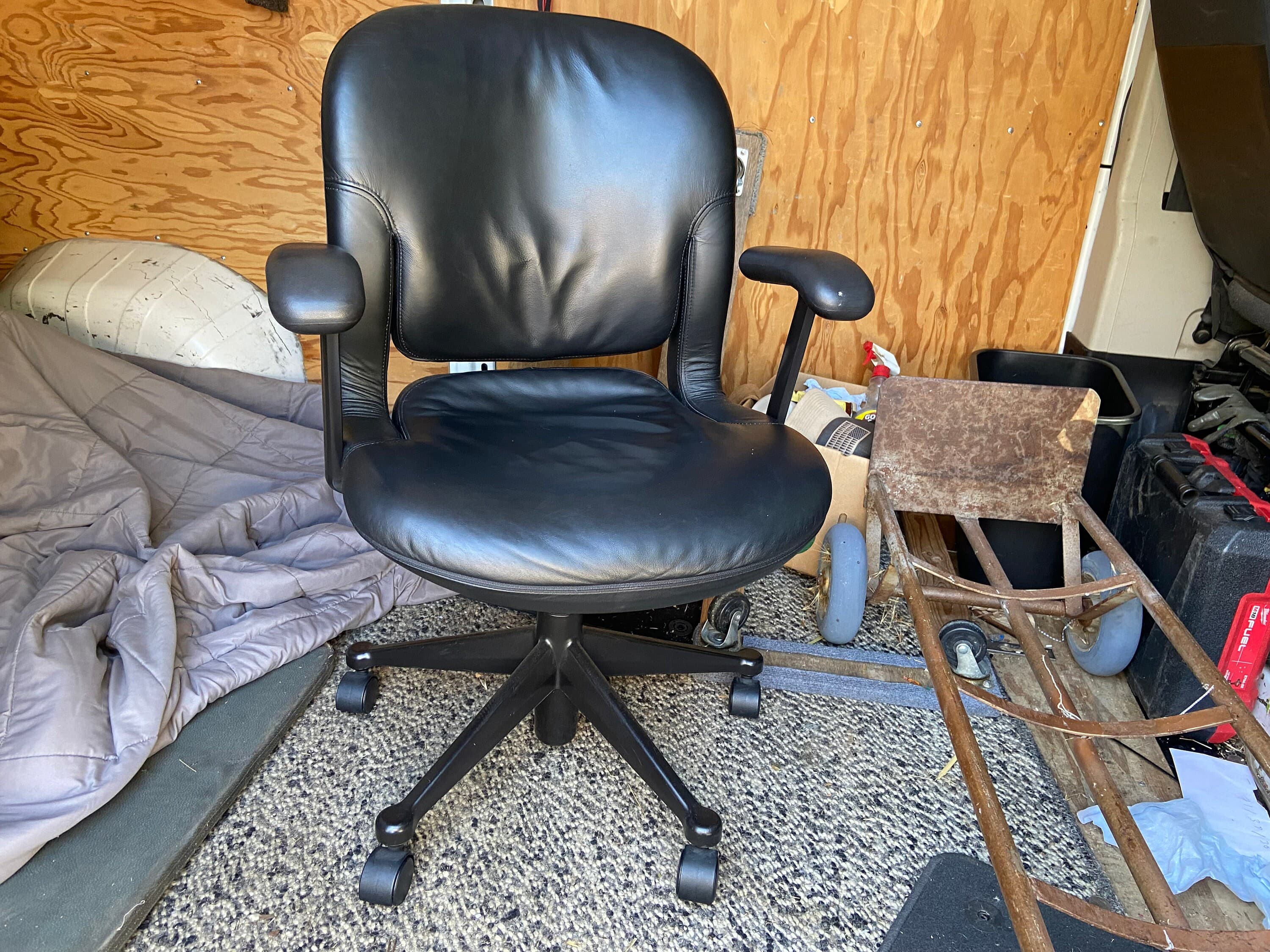 Vintage Herman miller equa leather chair - Thumbnail 5