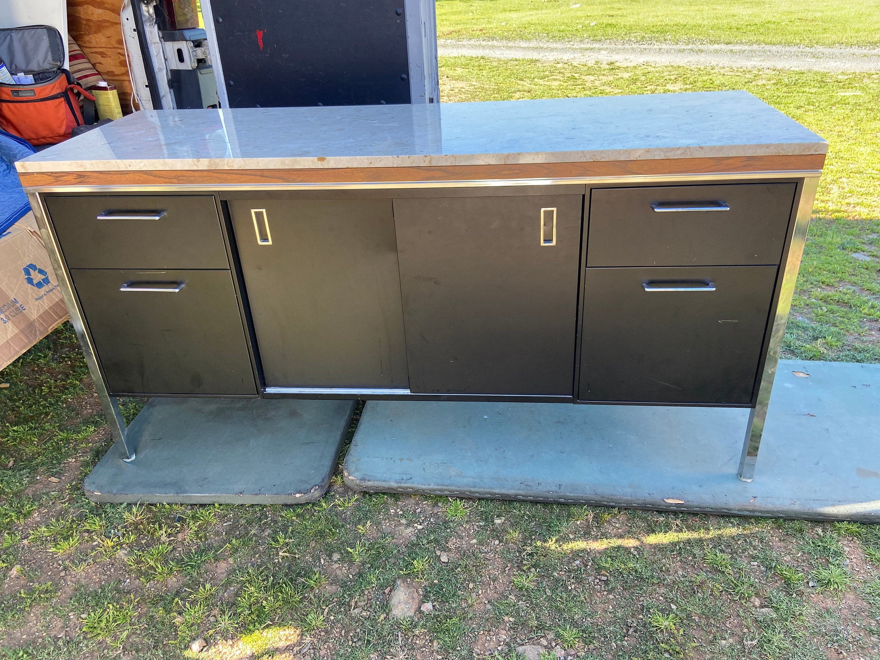 Florence knoll style marble top metal credenza - Image 1