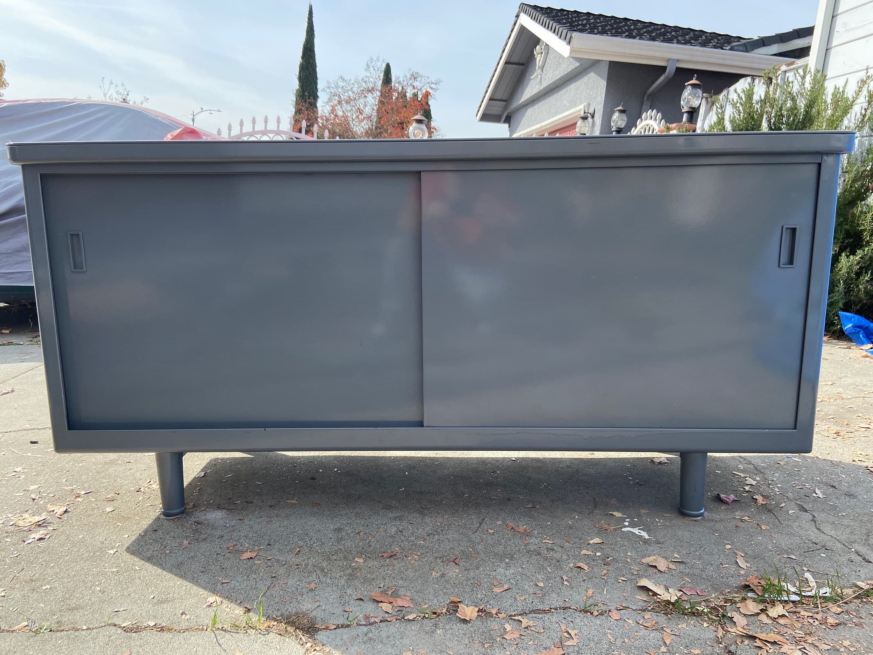 Steelcase style tanker credenza - Image 1