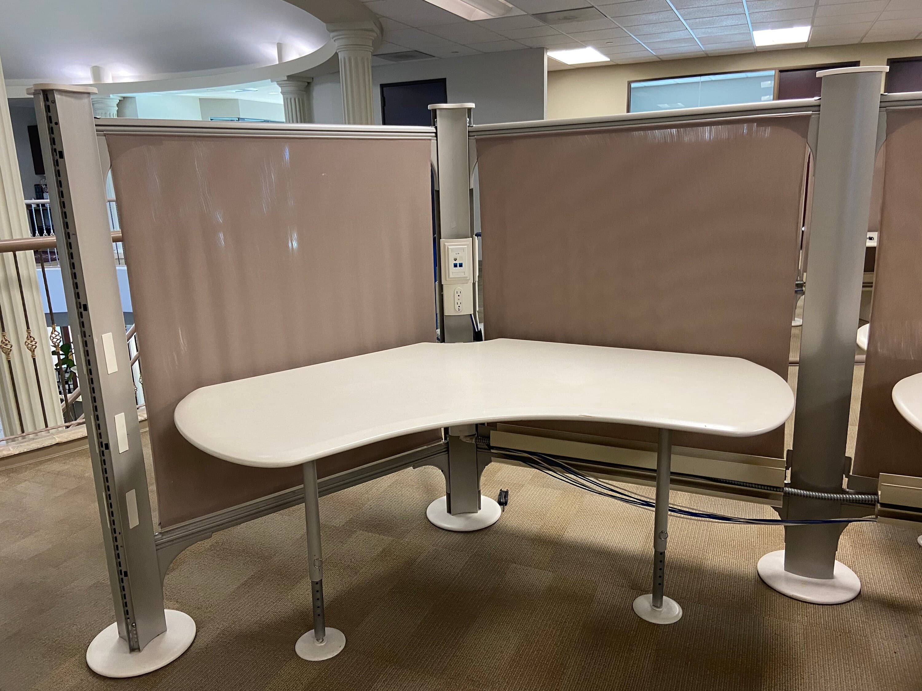 Vintage herman miller reaolve 120 boomerang workstation lot of 14 desks - Thumbnail 6