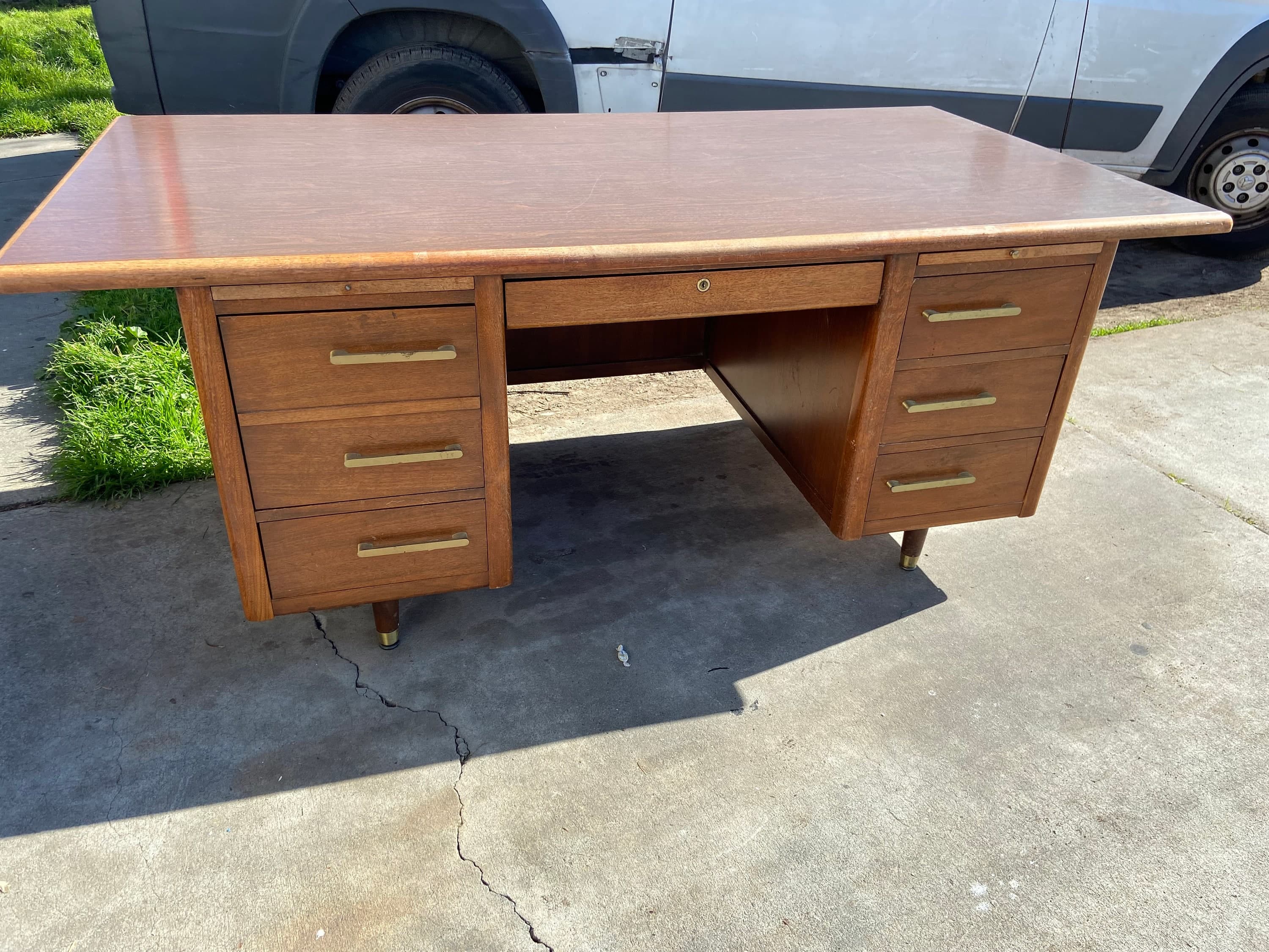 Vintage mid century modern executive desk - Thumbnail 4