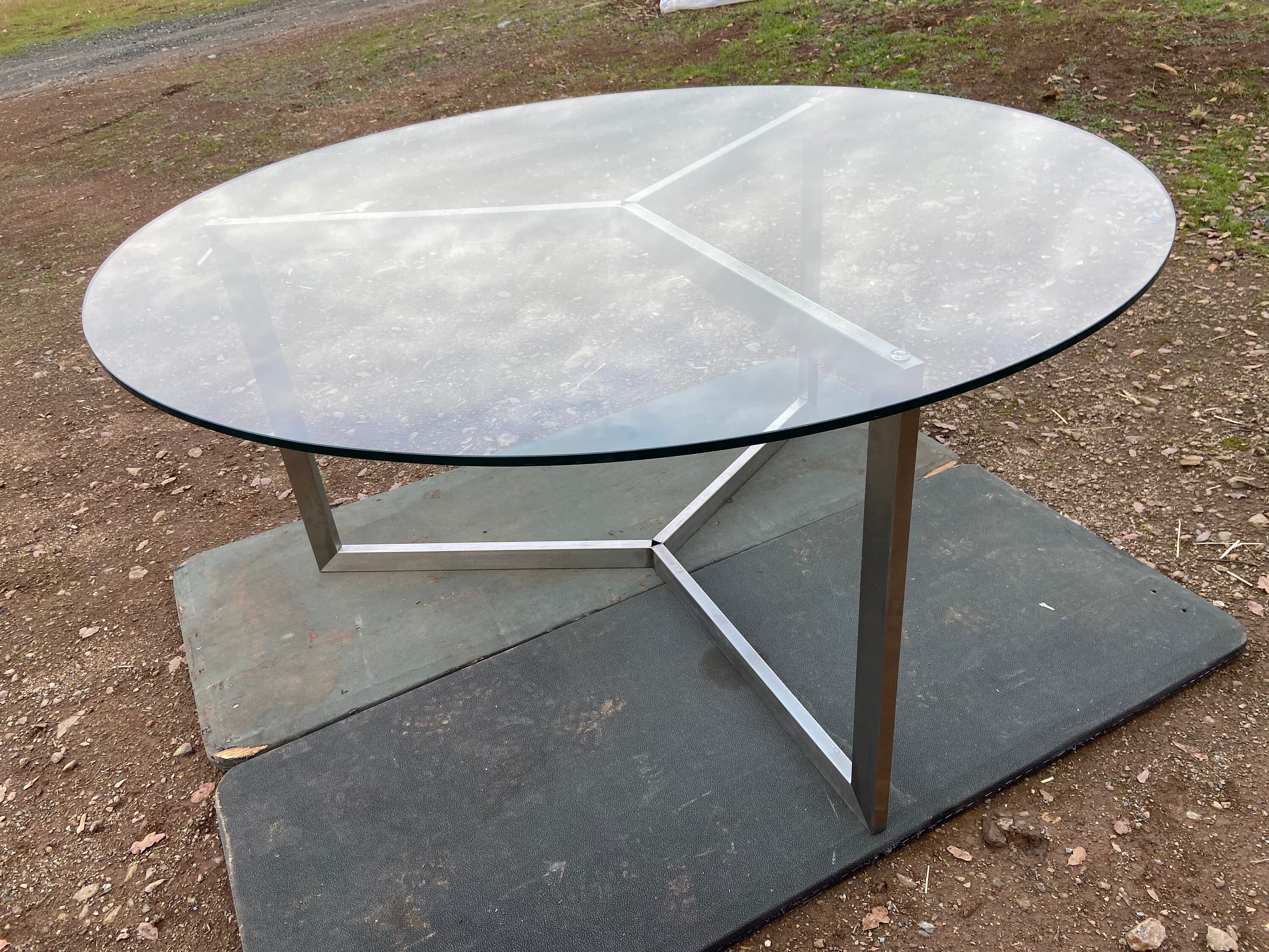 Room and board dining glass table - Thumbnail 3