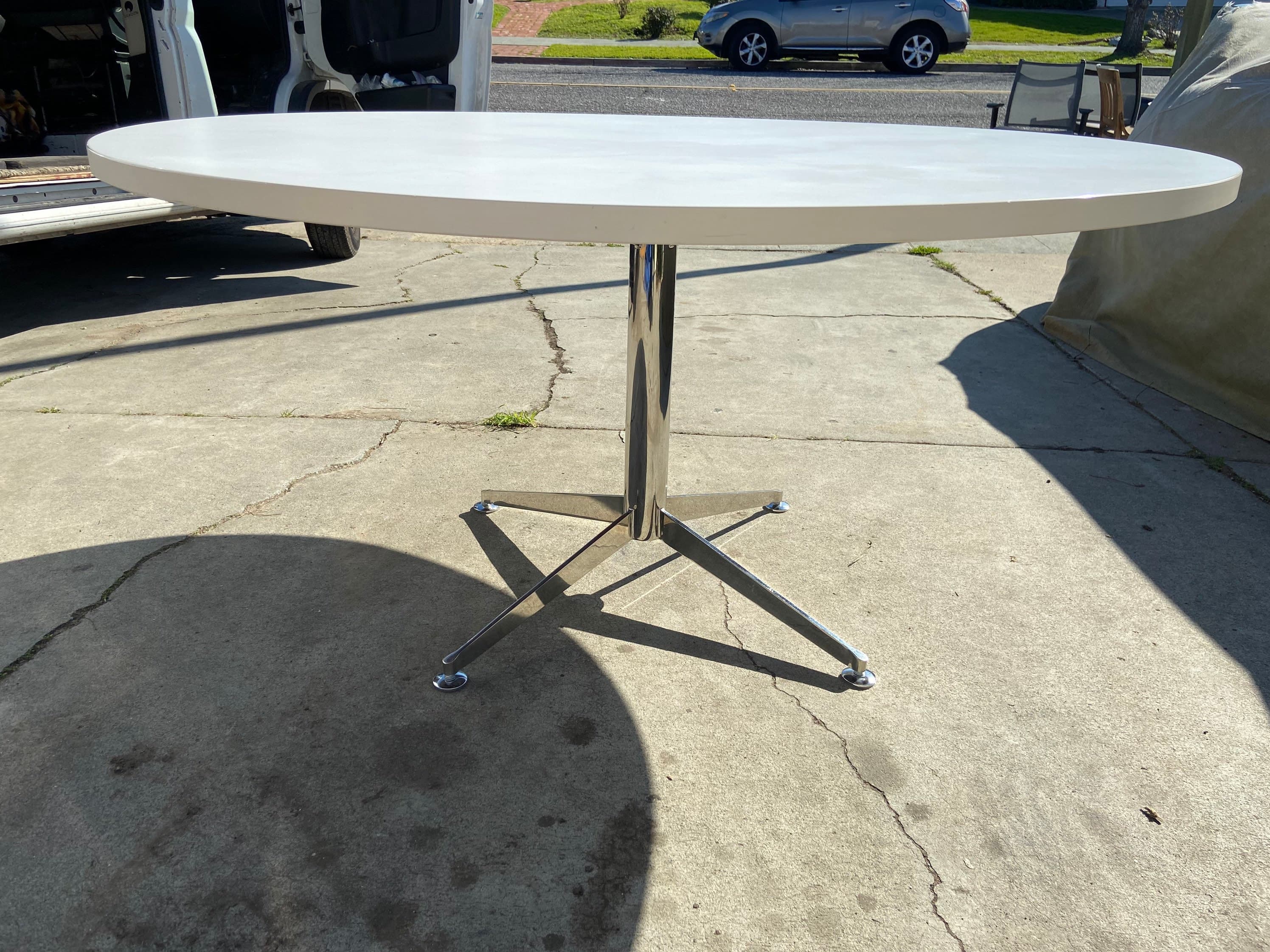 Florence knoll studio style round table - Thumbnail 7