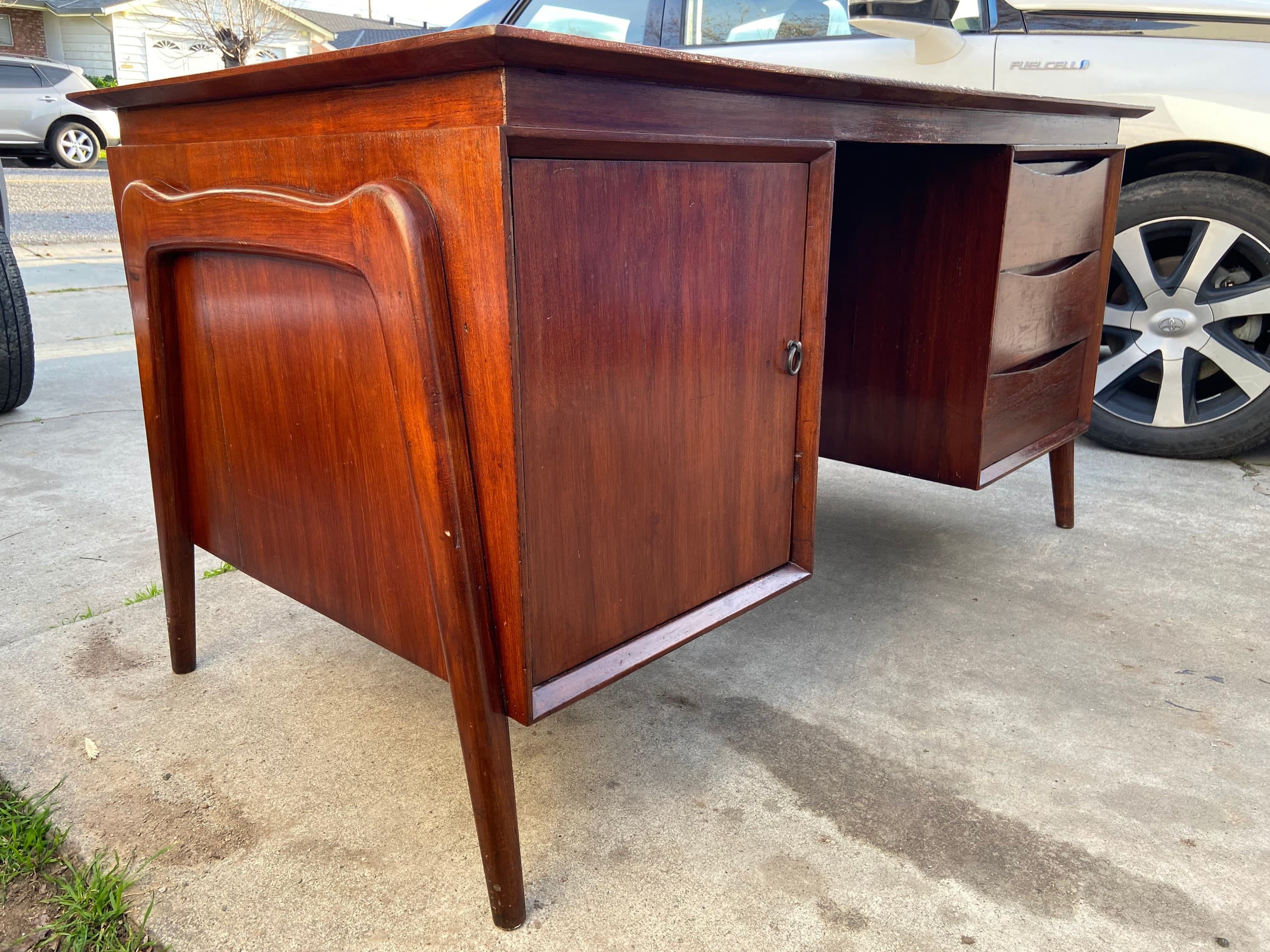 Vintage mid century modern teak danish desk in the style of svend madsen Mcm - Thumbnail 10