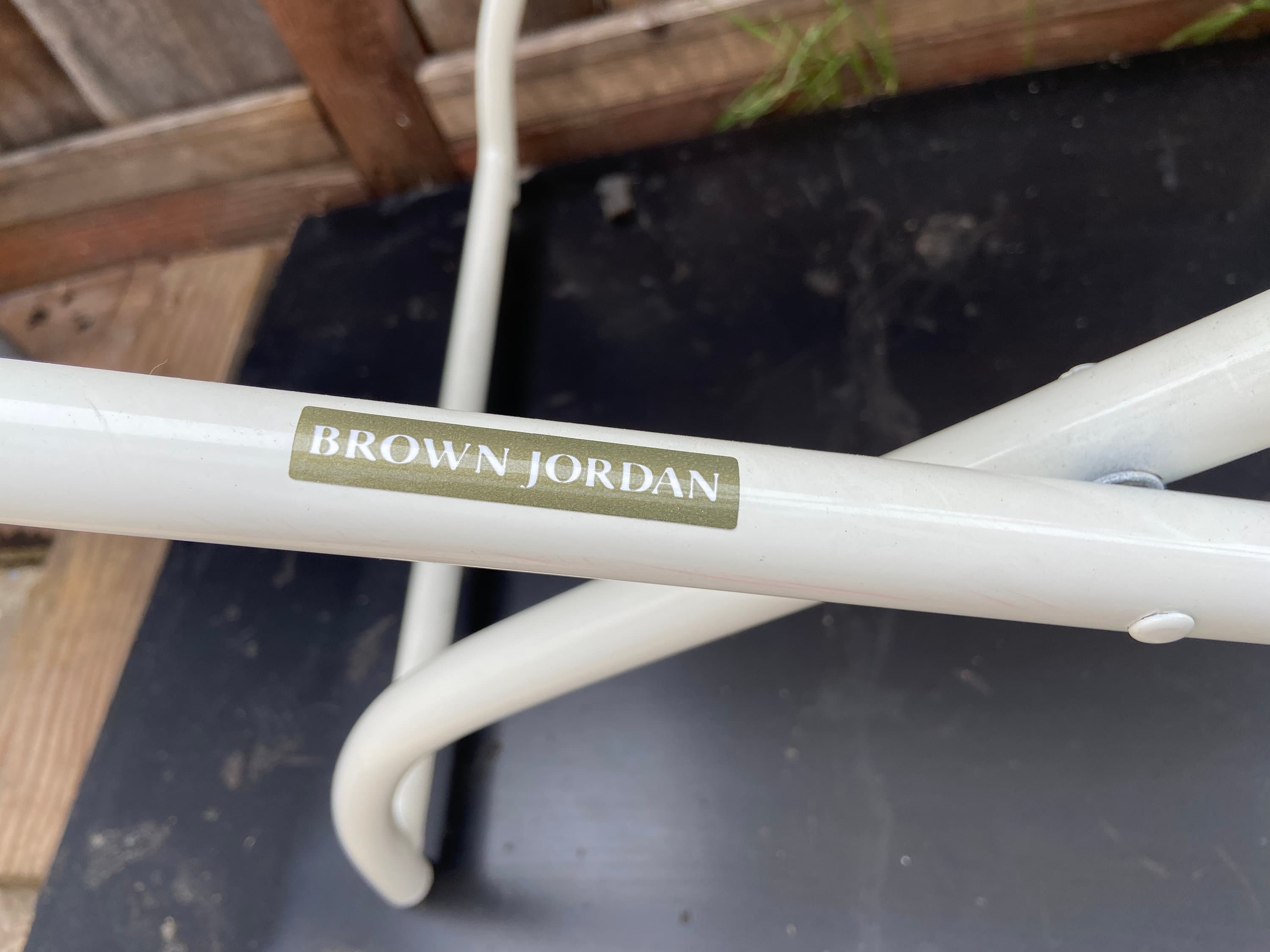 Jordan brown patio folding chairs - Thumbnail 8