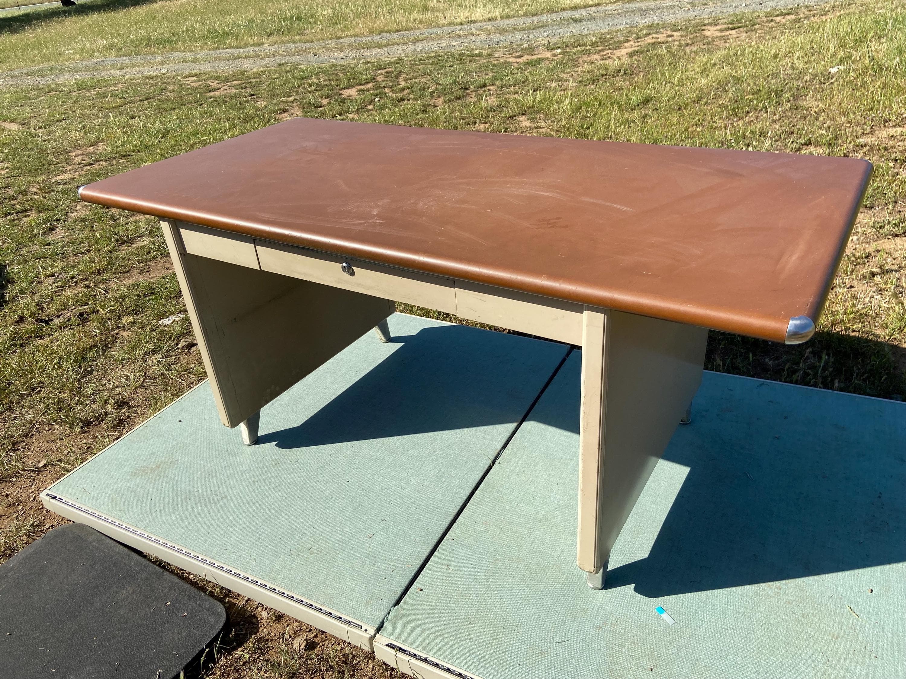 Shaw walker vintage mid century modern metal tanker desk - Thumbnail 6