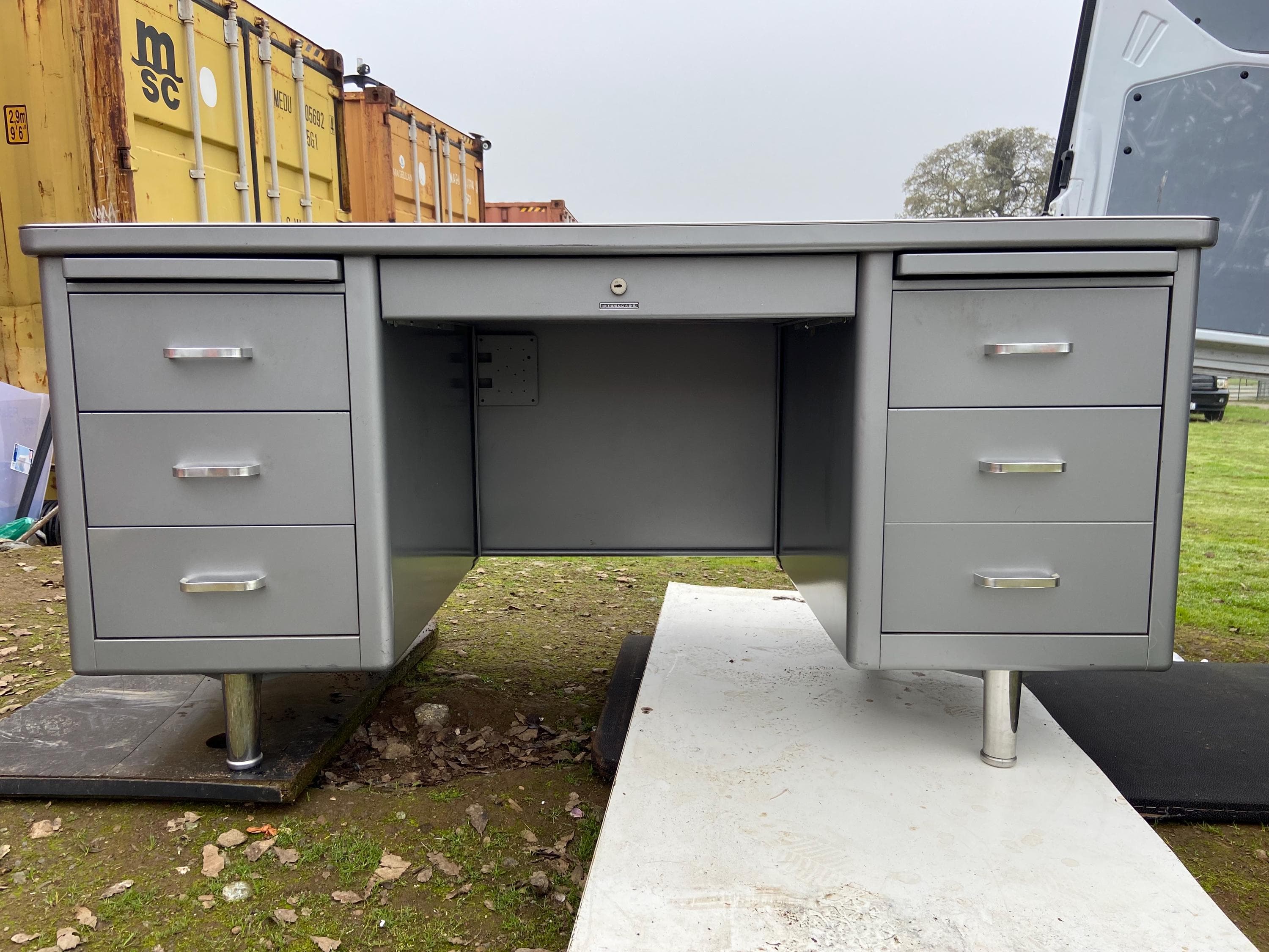 Steelcase vintage mid century modern metal tanker desk - Image 1