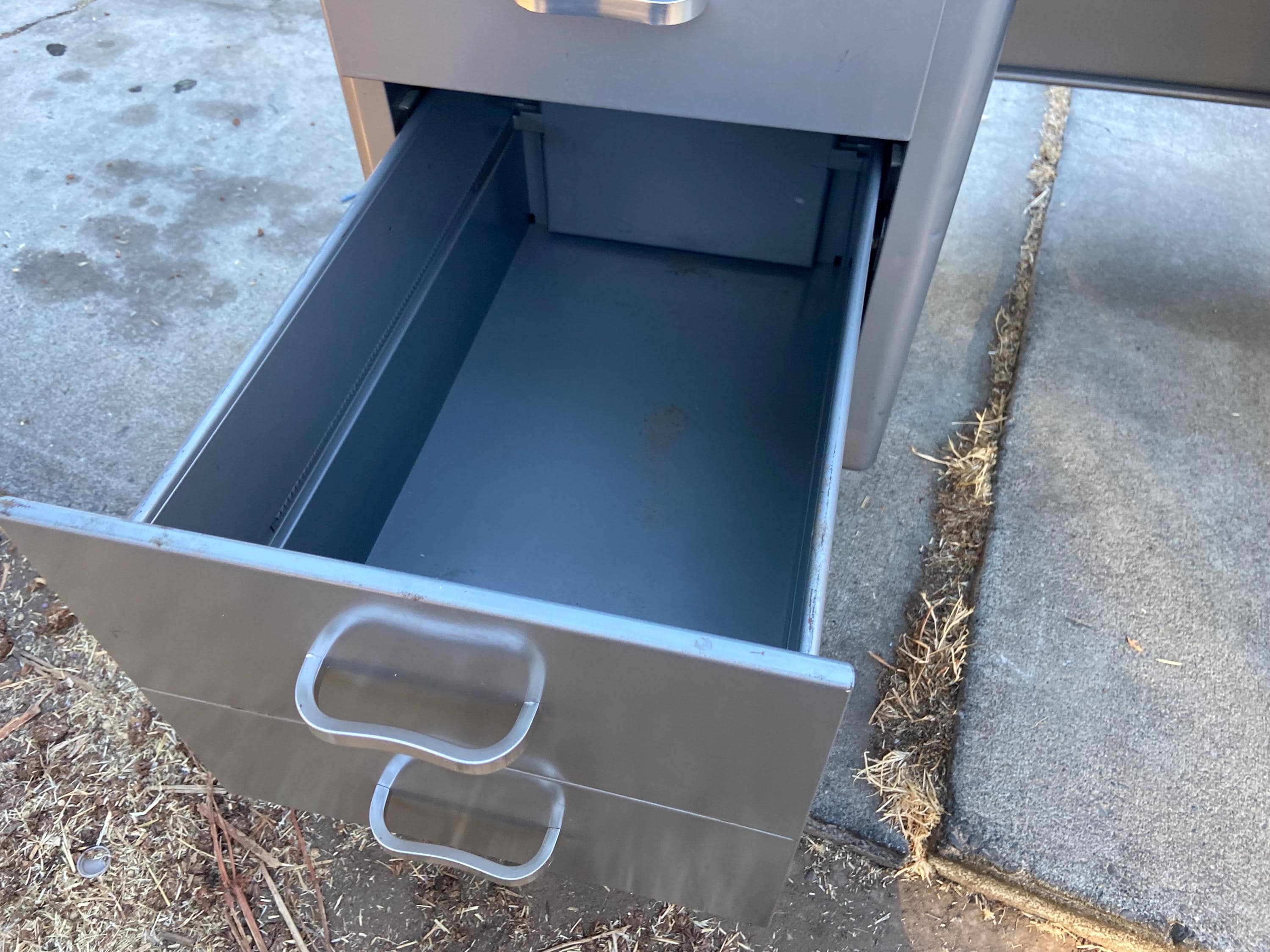 Steelcase tanker desk - Thumbnail 4