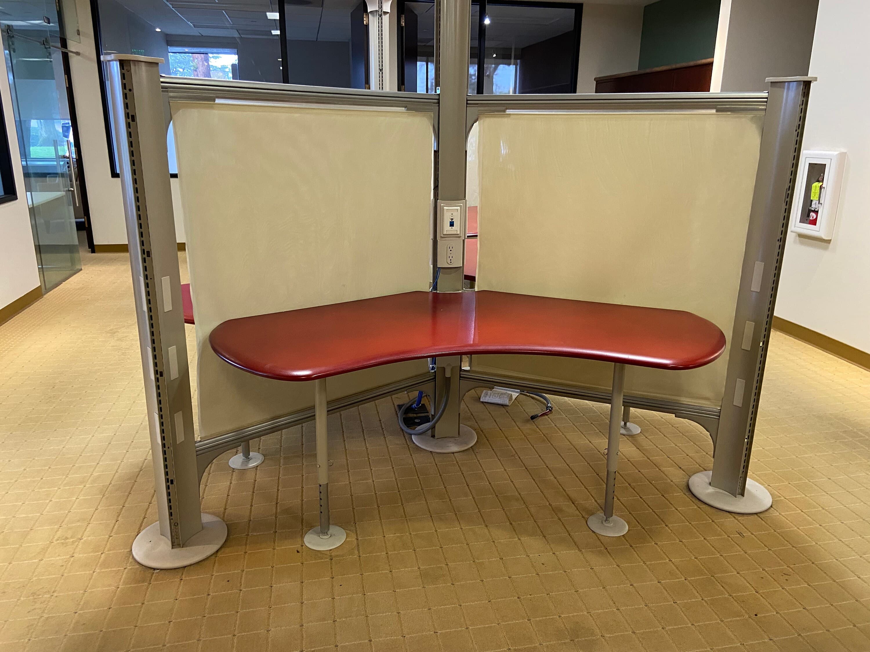 Vintage herman miller resolve workstations for 6 - Thumbnail 2