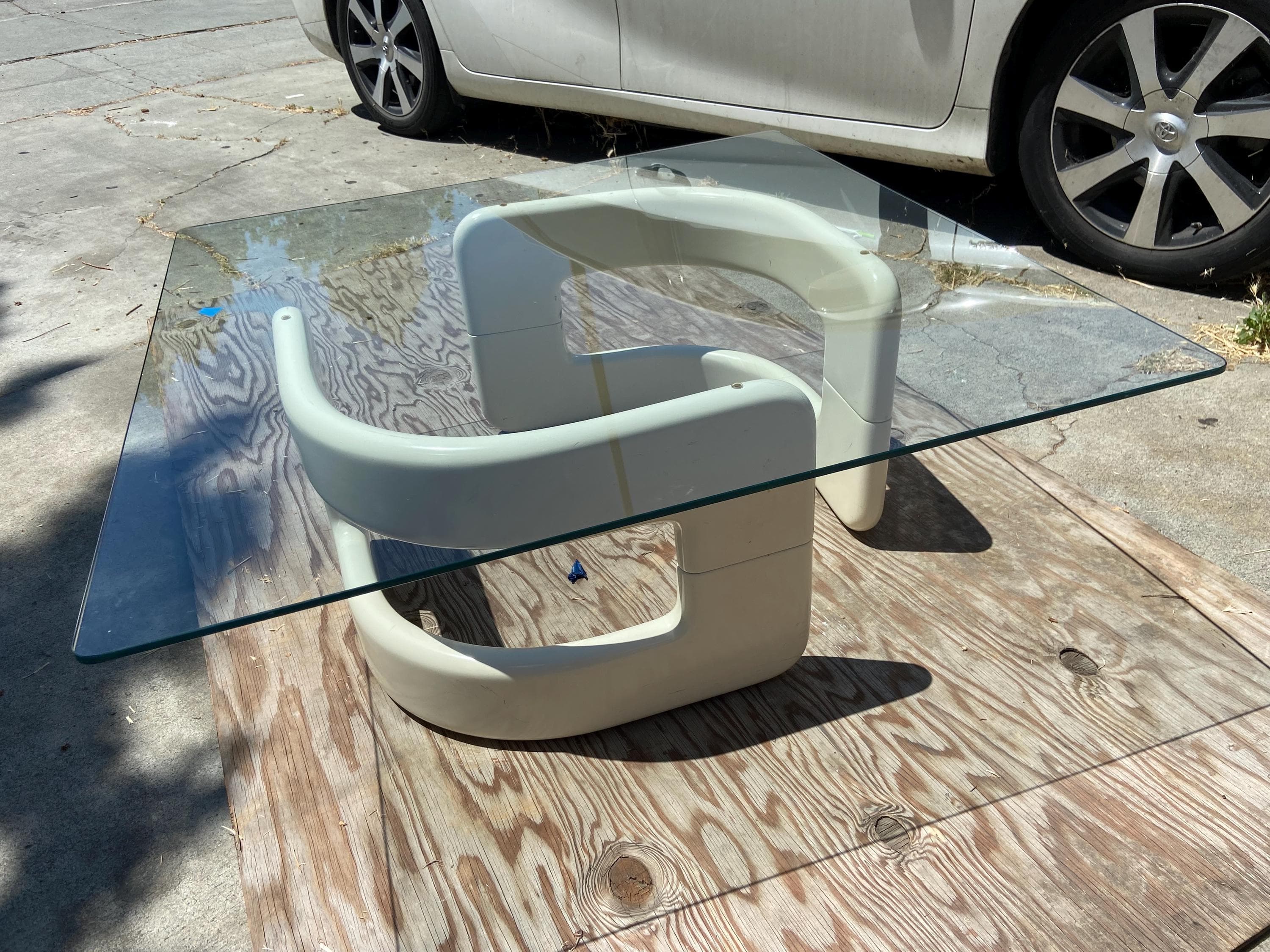 space age Hollywood regency glass coffee table - Image 1