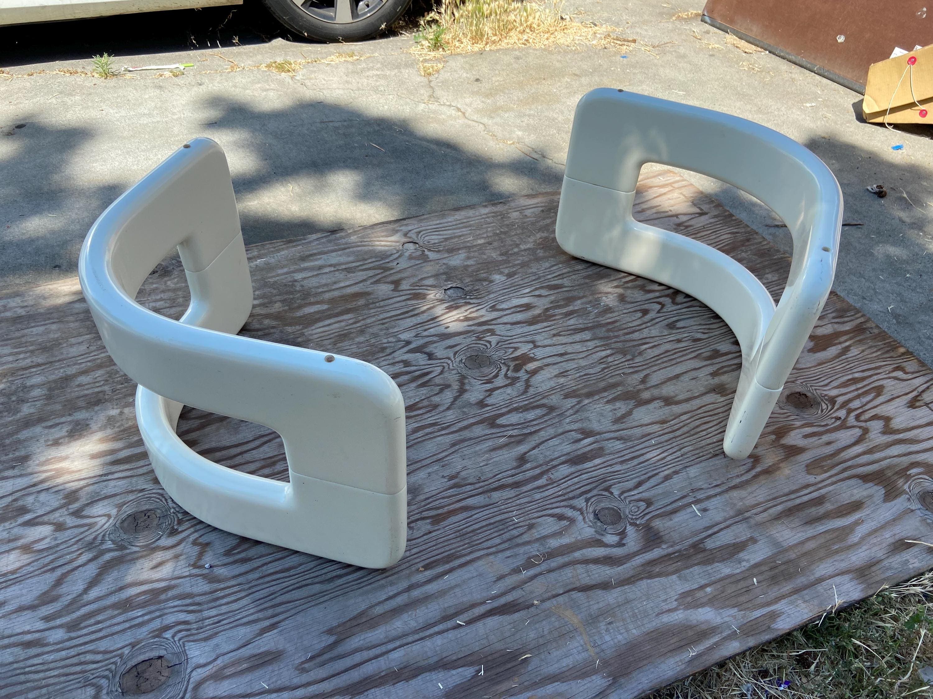 space age Hollywood regency glass coffee table - Thumbnail 9