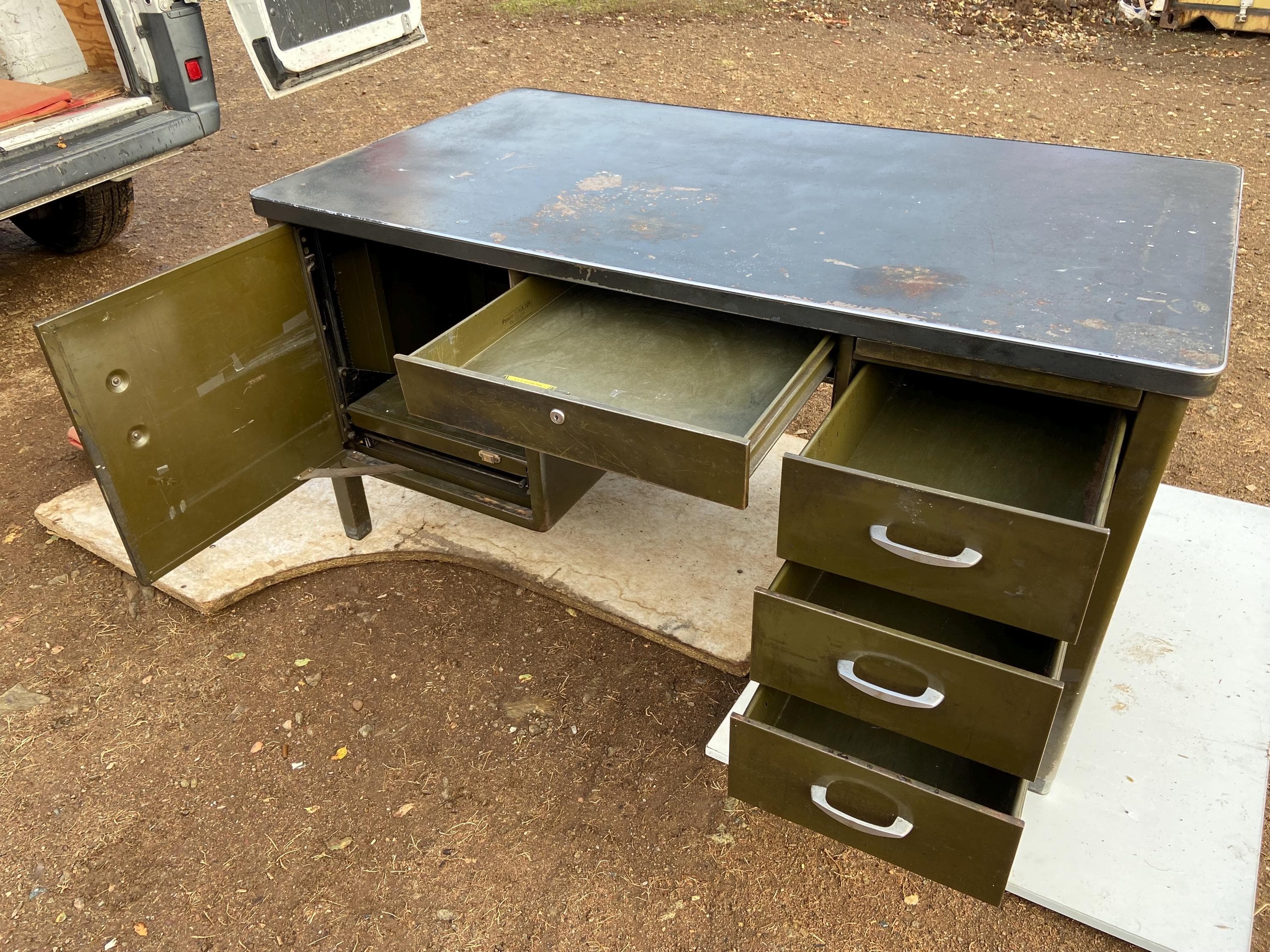 General fireproofing company Vintage mid century modern metal tanker desk needs restoration - Thumbnail 3