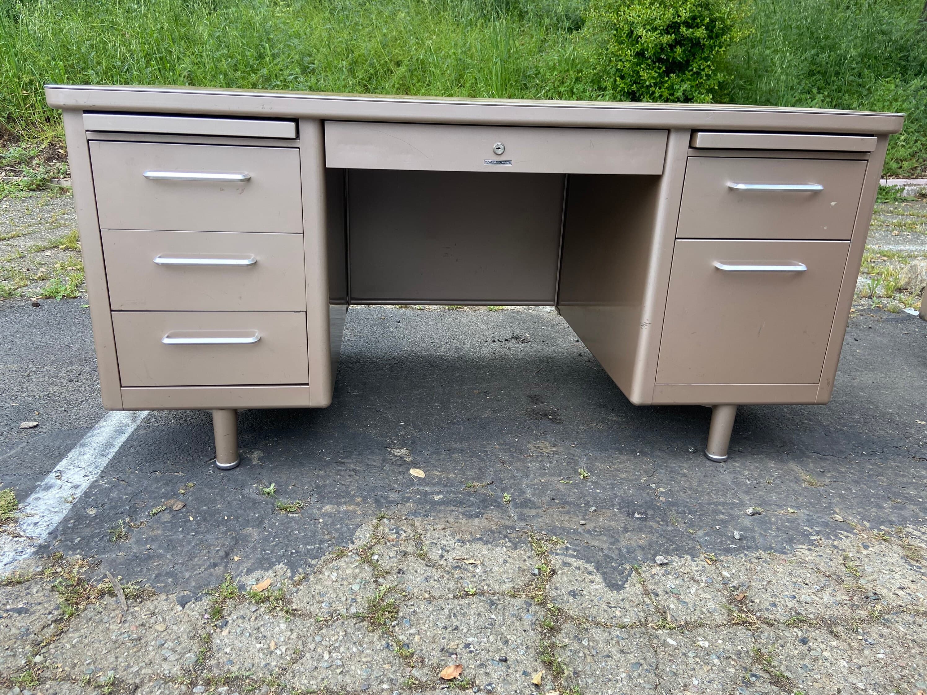 Steelcase vintage mid century modern metal tanker desk - Thumbnail 5