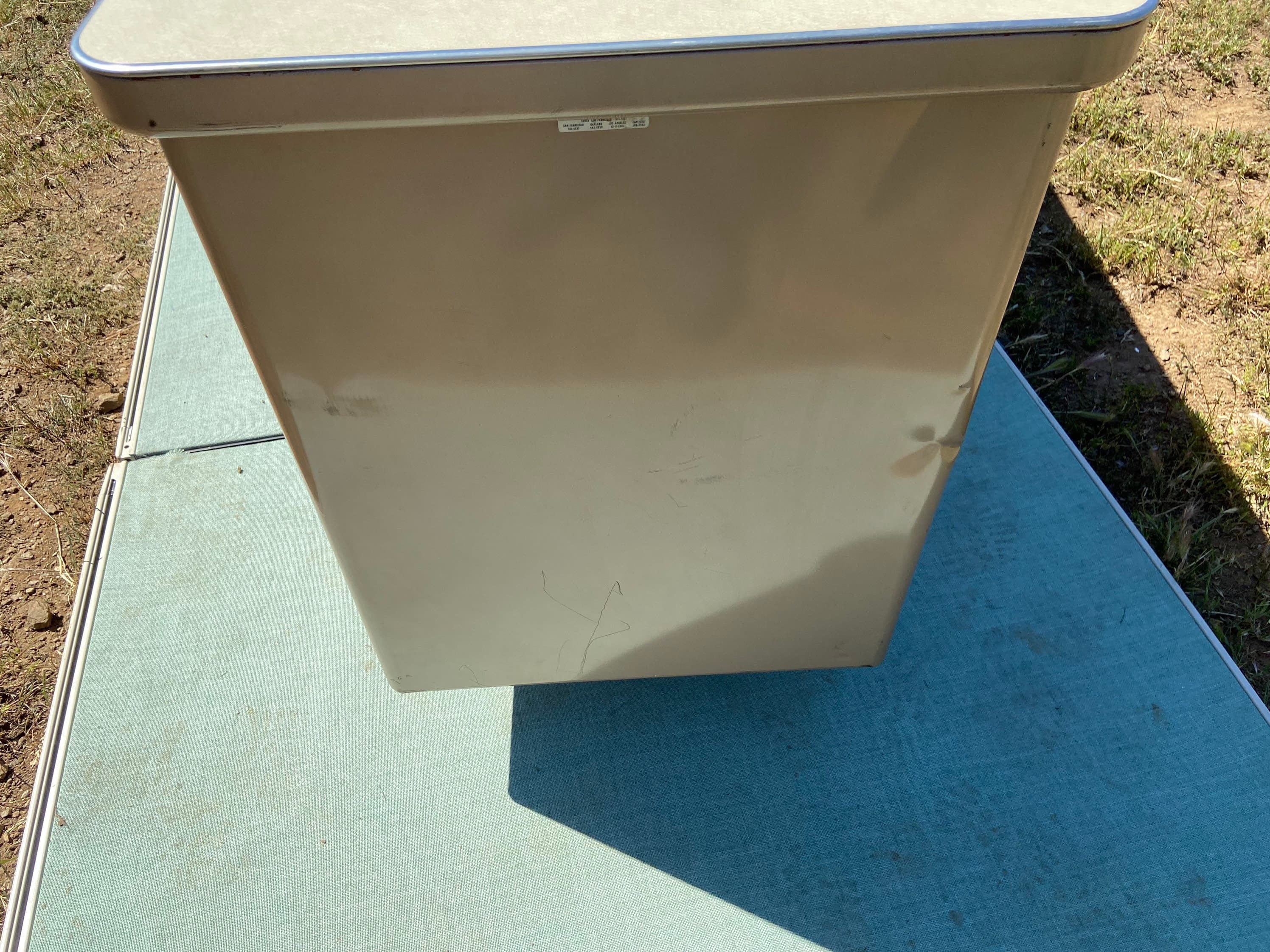 McDowell and Craig style vintage mid century modern credenza sideboard storage cabinet - Thumbnail 6