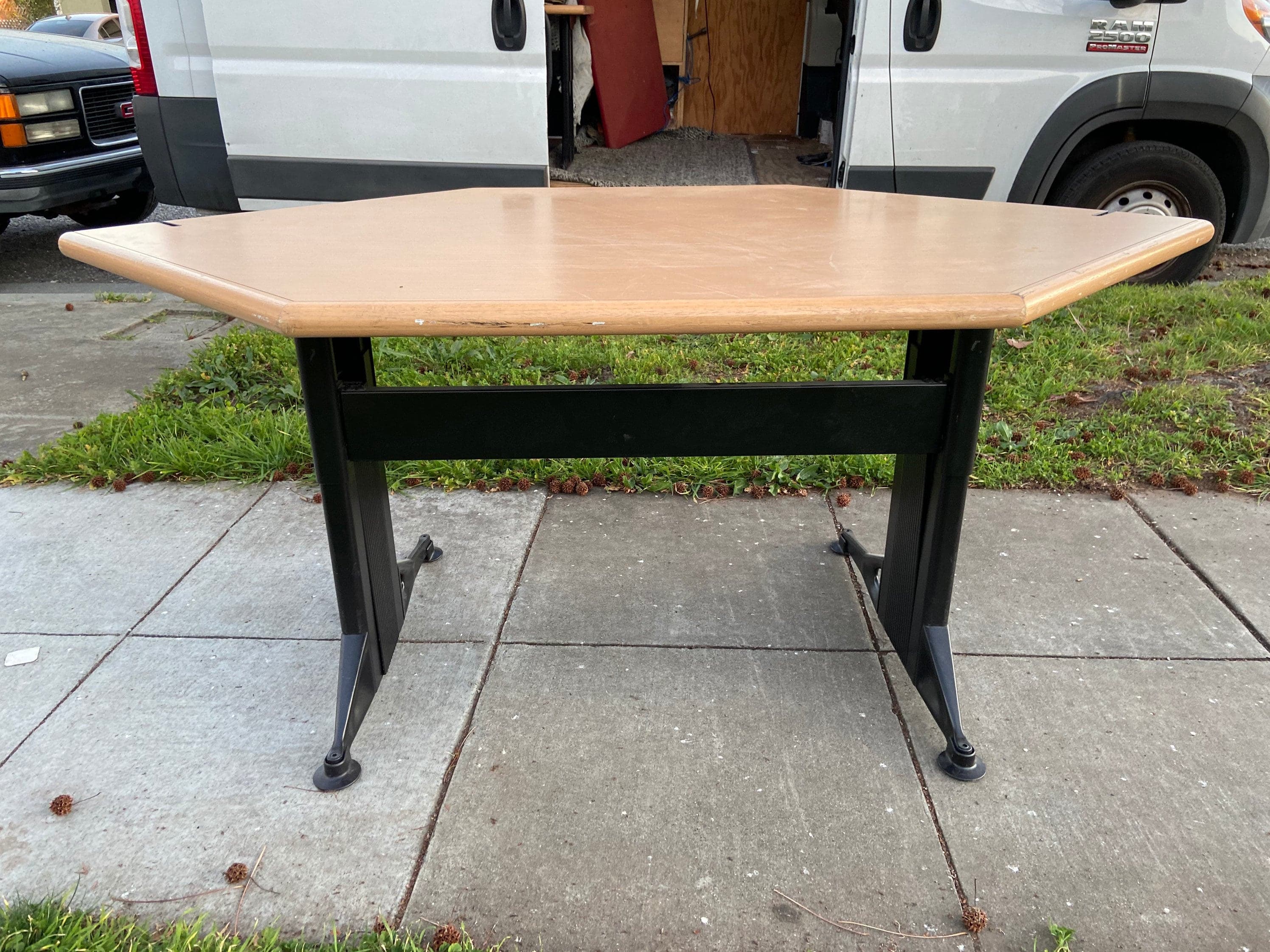 Herman Miller desk - Thumbnail 5