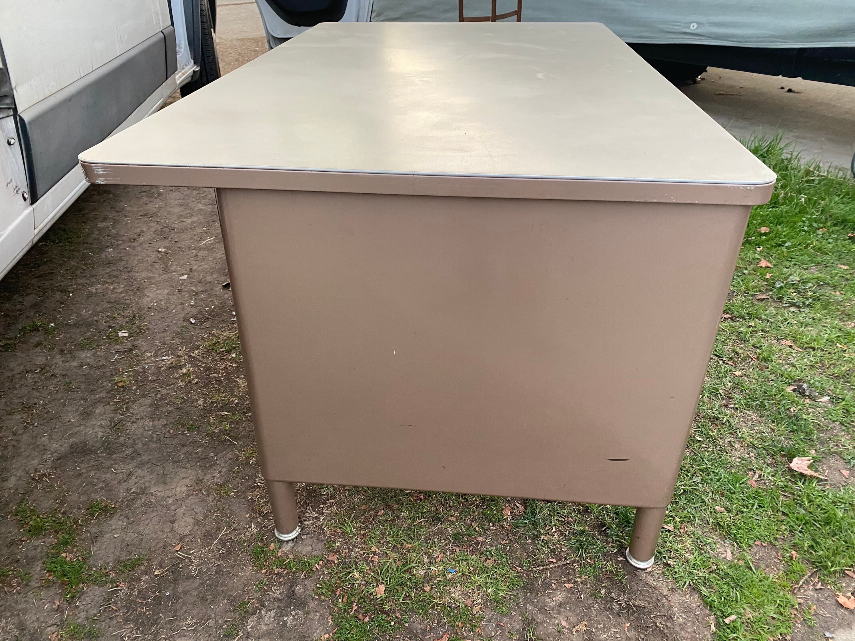 McDowell and Craig vintage metal desk - Thumbnail 6