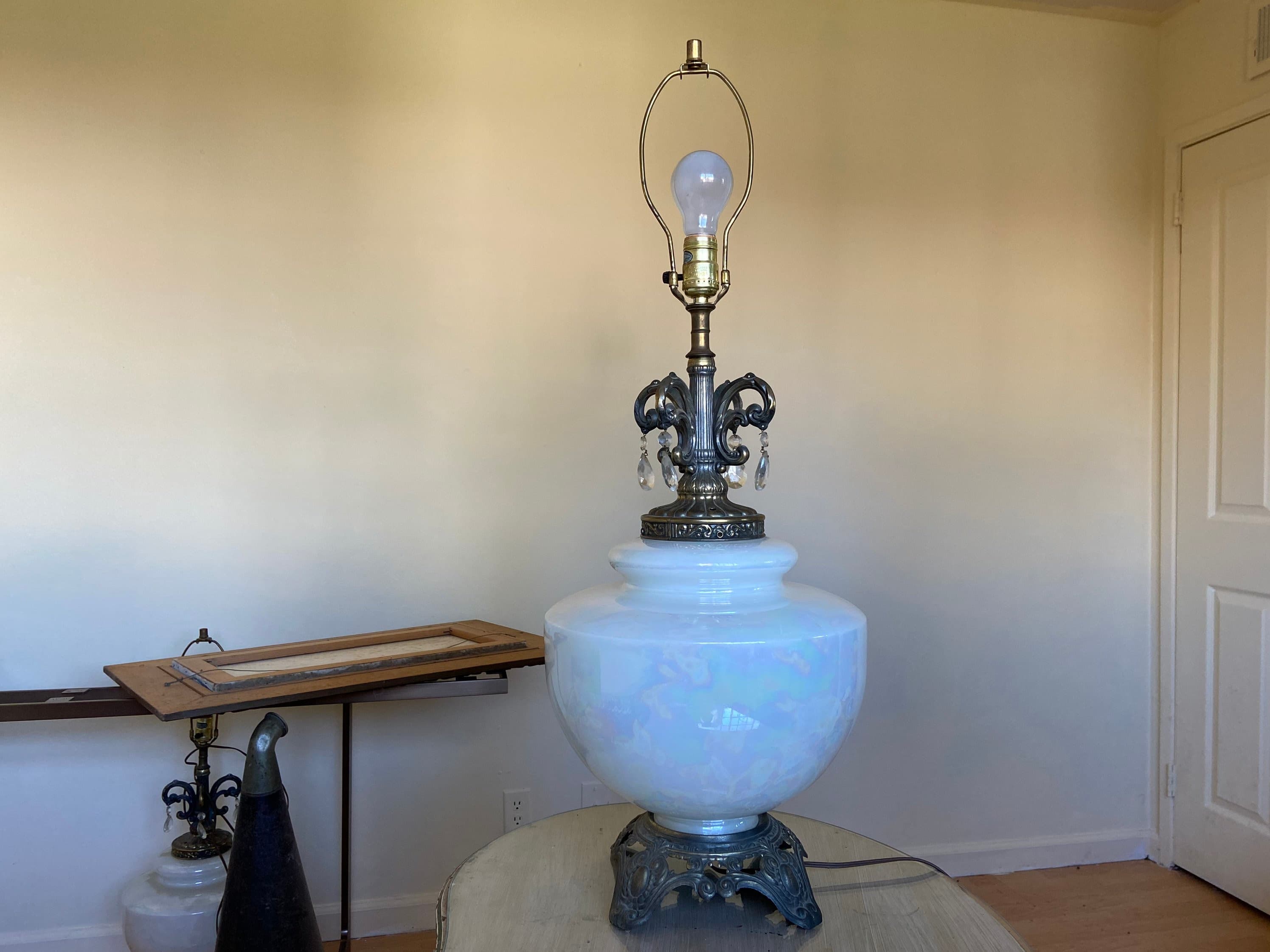 Vintage 1970’s pair of iridescent glass EF & EF industries Inc table lamps - Thumbnail 8